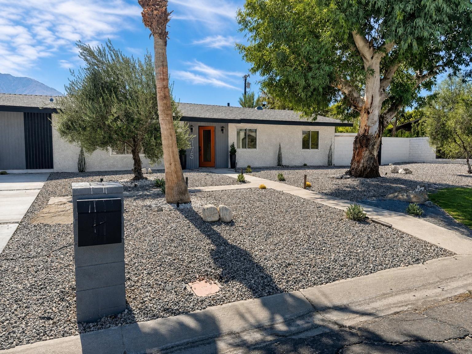 2175 N Sandra RD