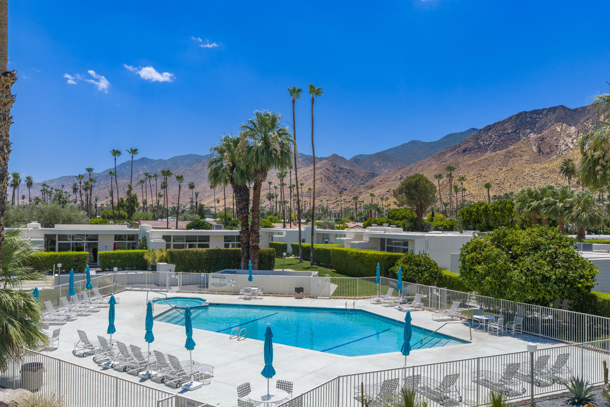 720 E La Verne WAY