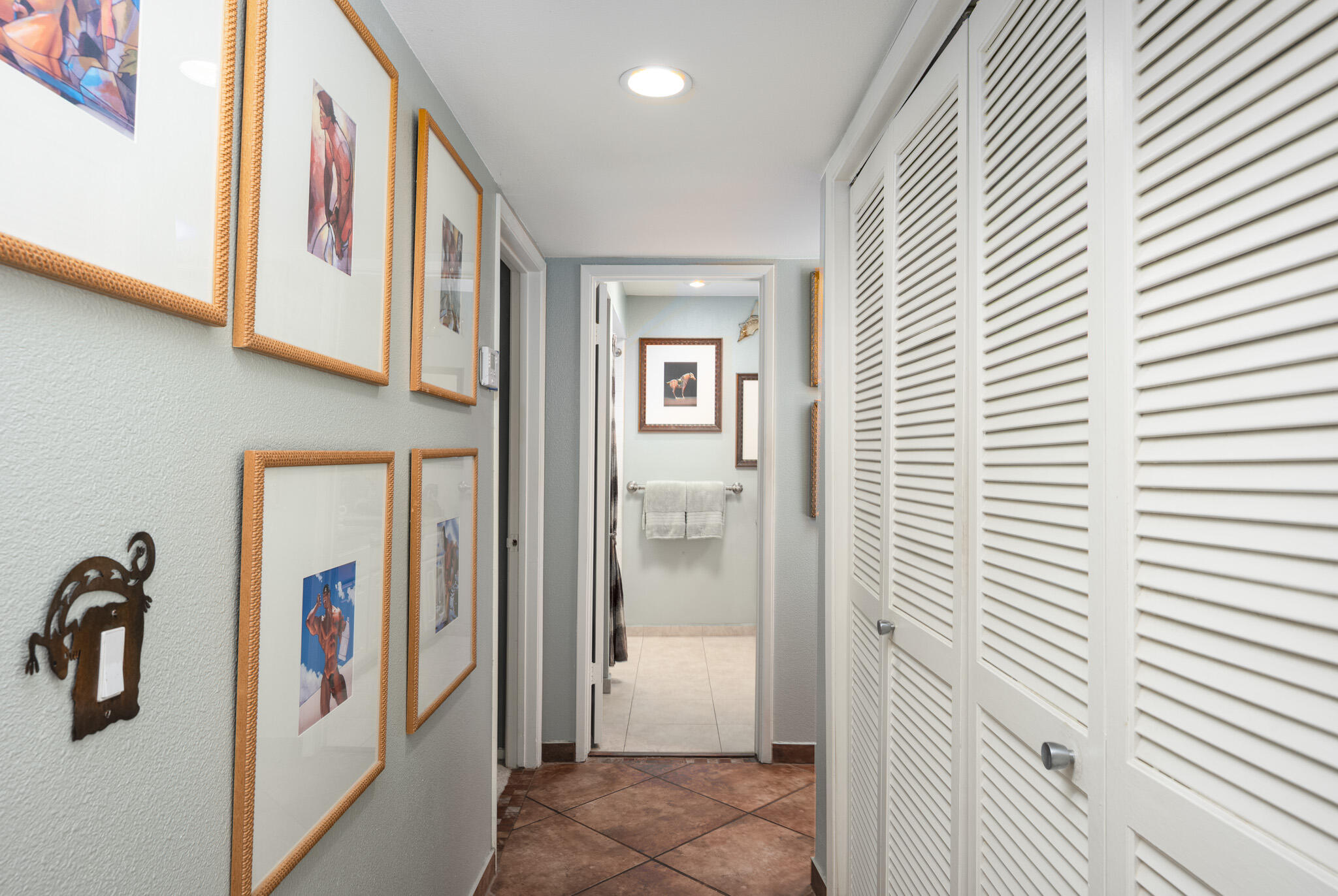 720 E La Verne WAY