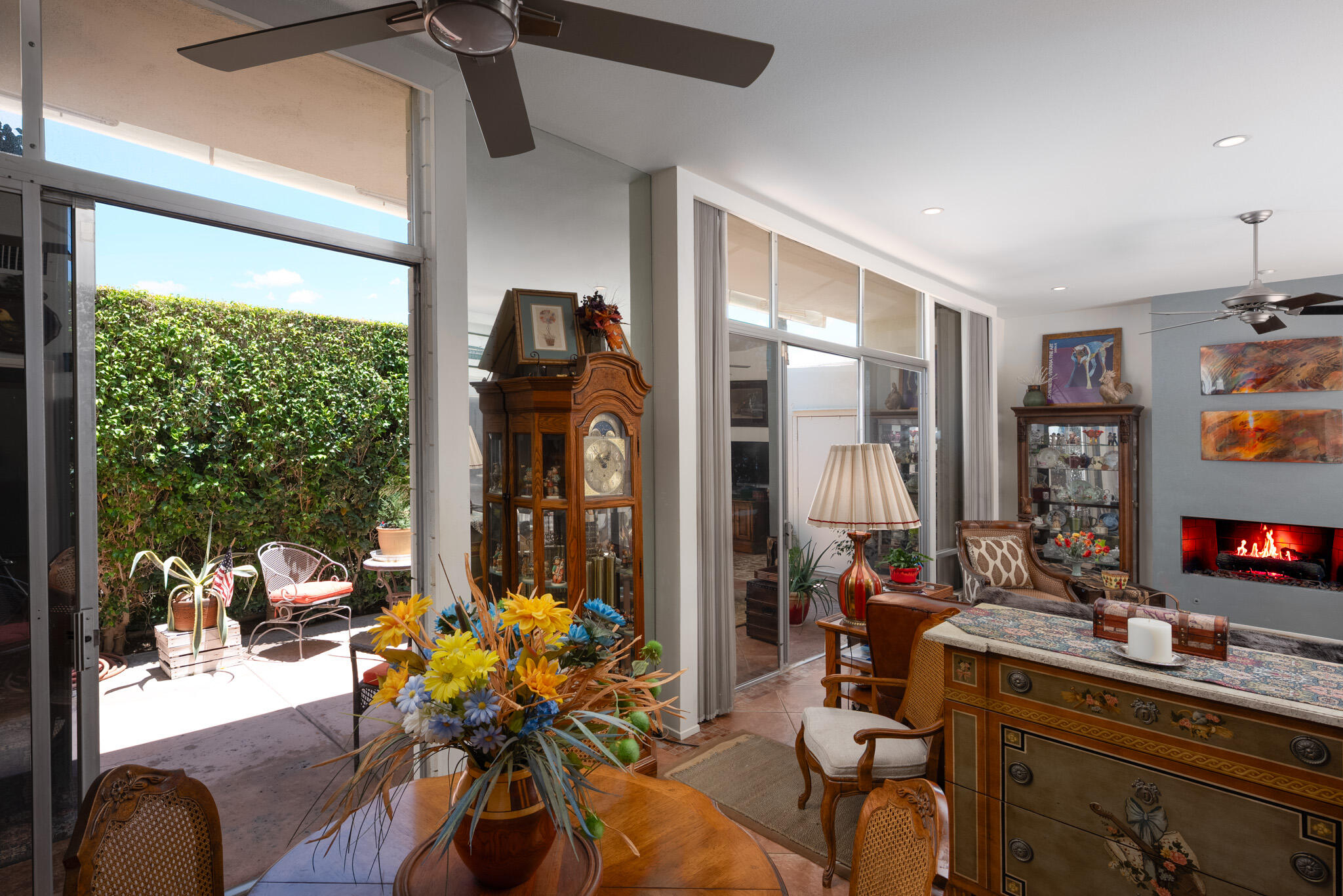 720 E La Verne WAY