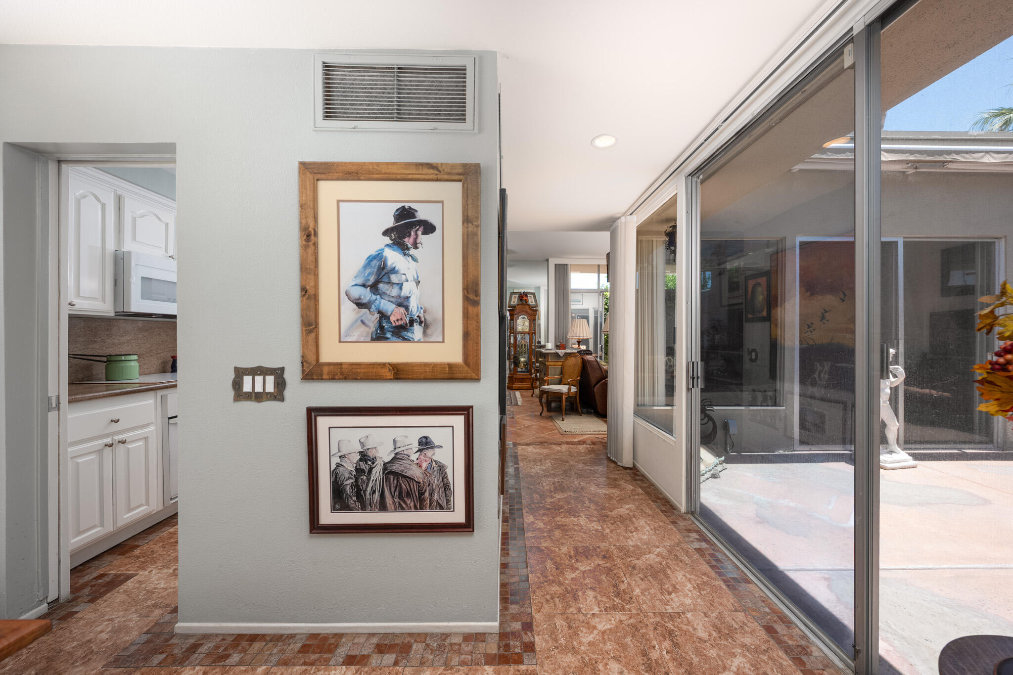 720 E La Verne WAY