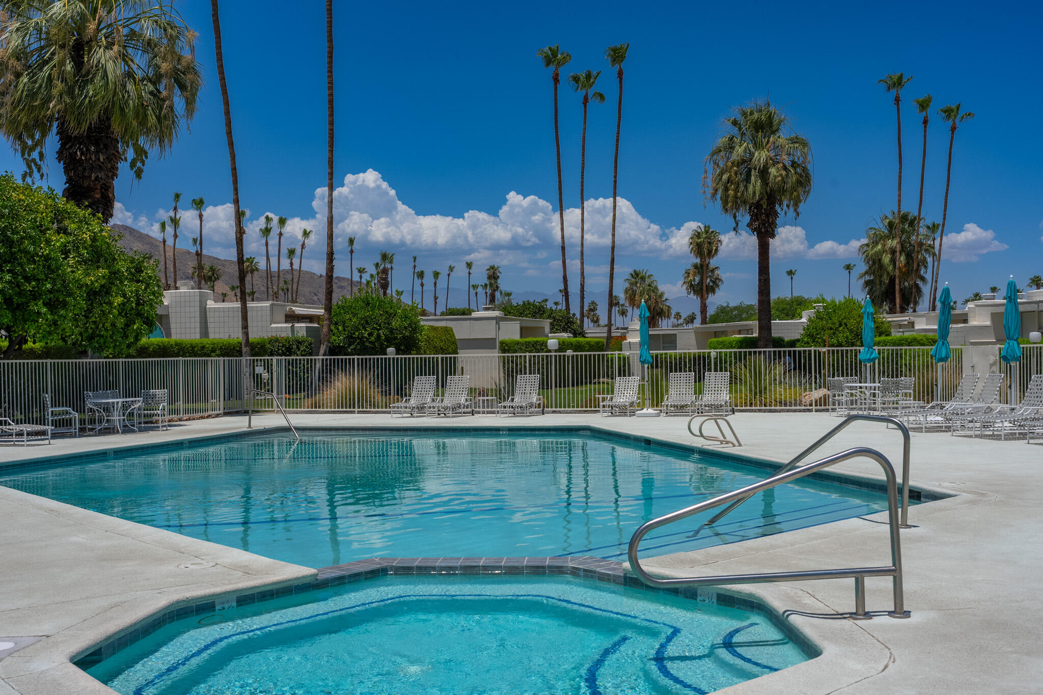 720 E La Verne WAY