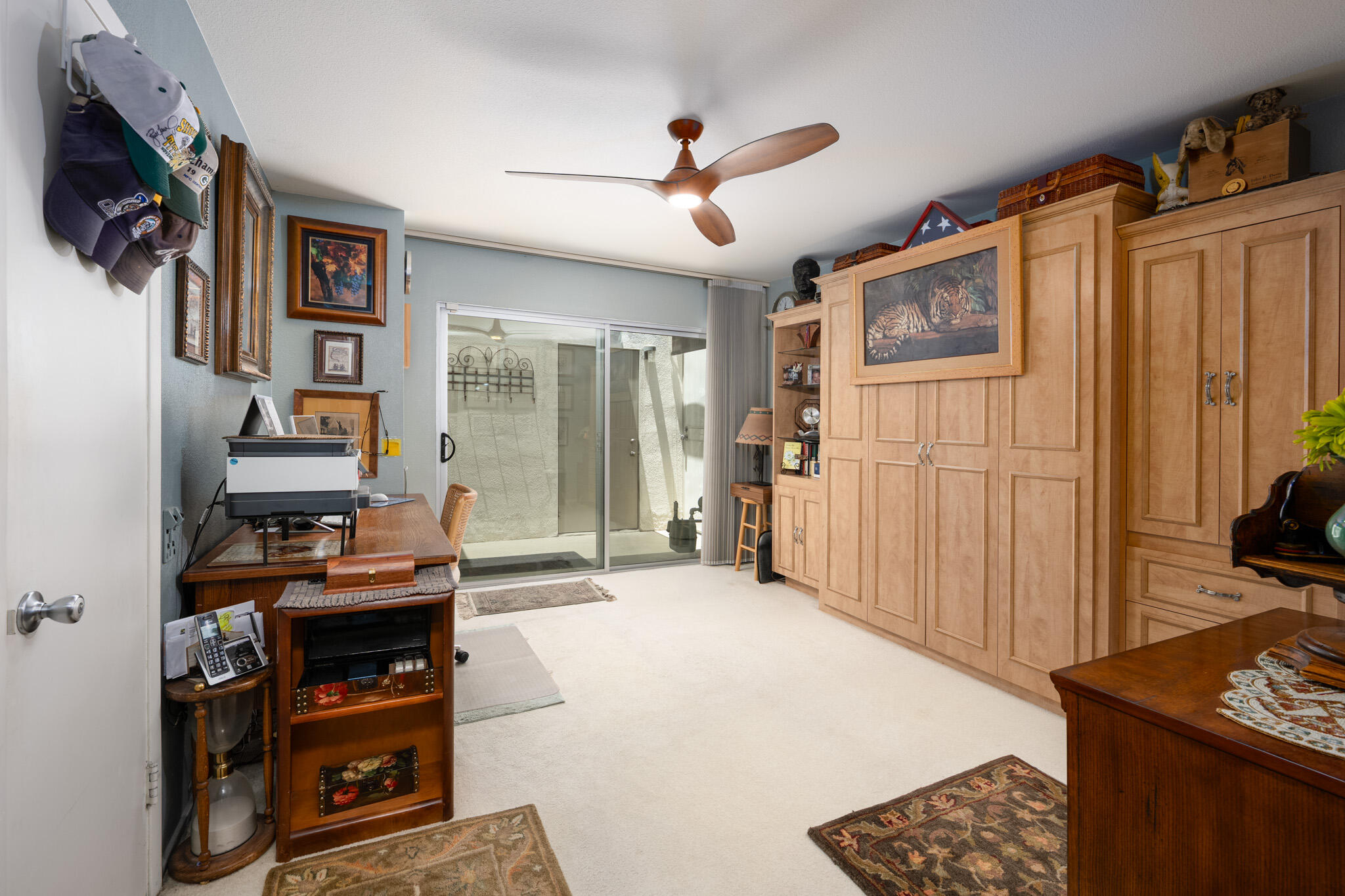 720 E La Verne WAY
