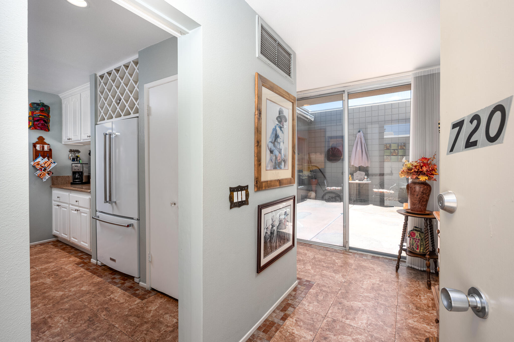 720 E La Verne WAY