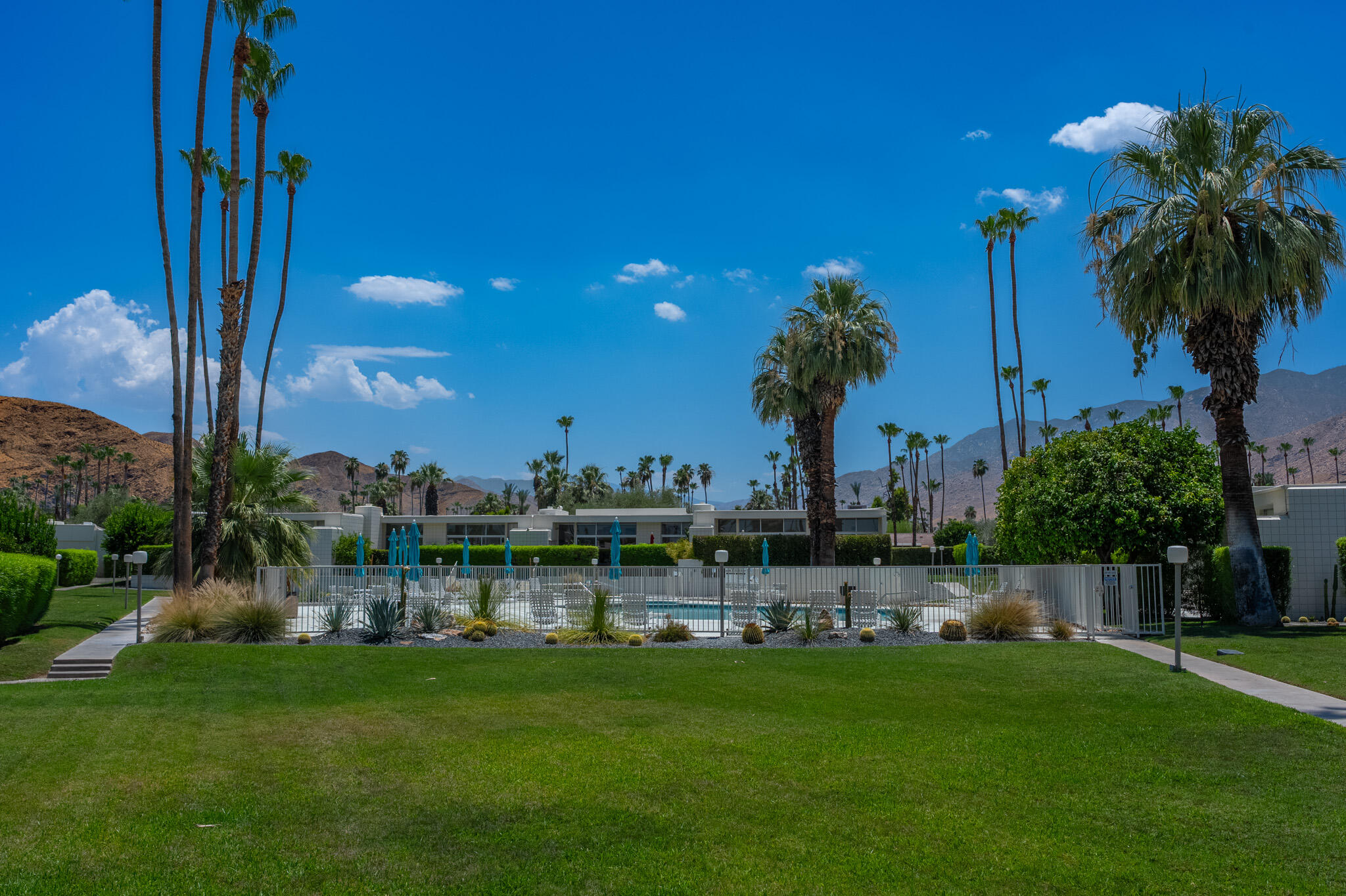 720 E La Verne WAY