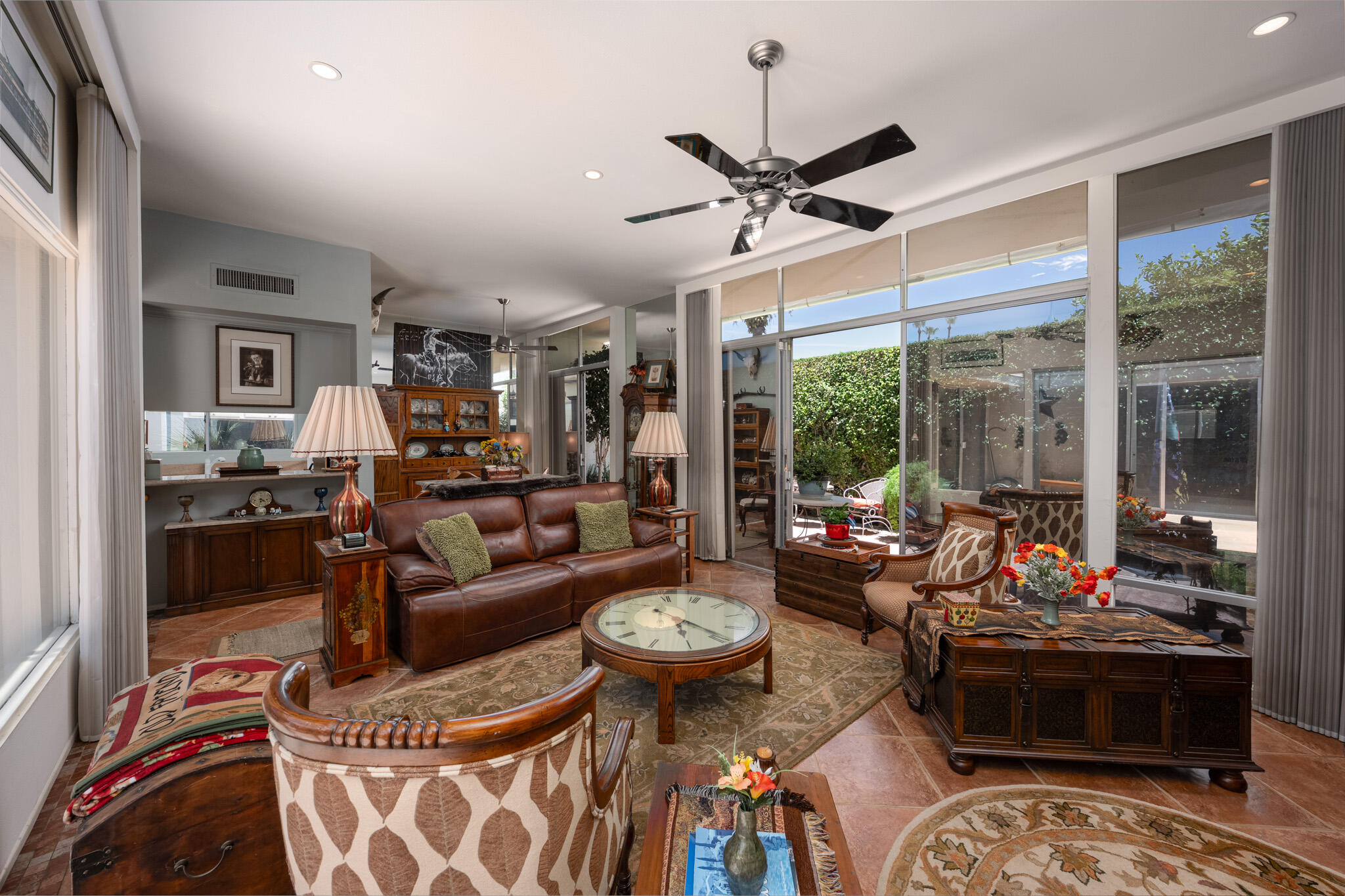 720 E La Verne WAY