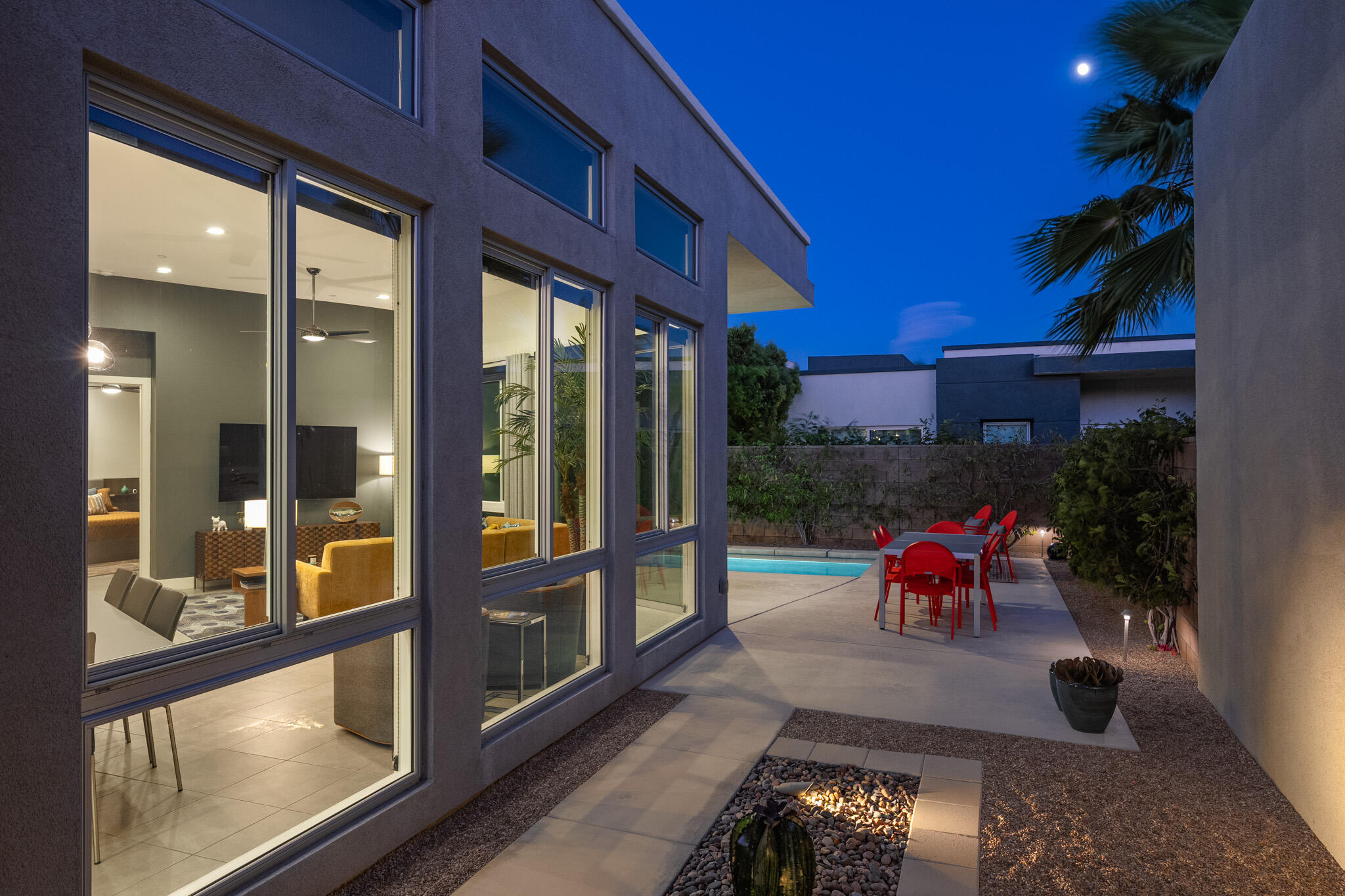 4270 Amber LN