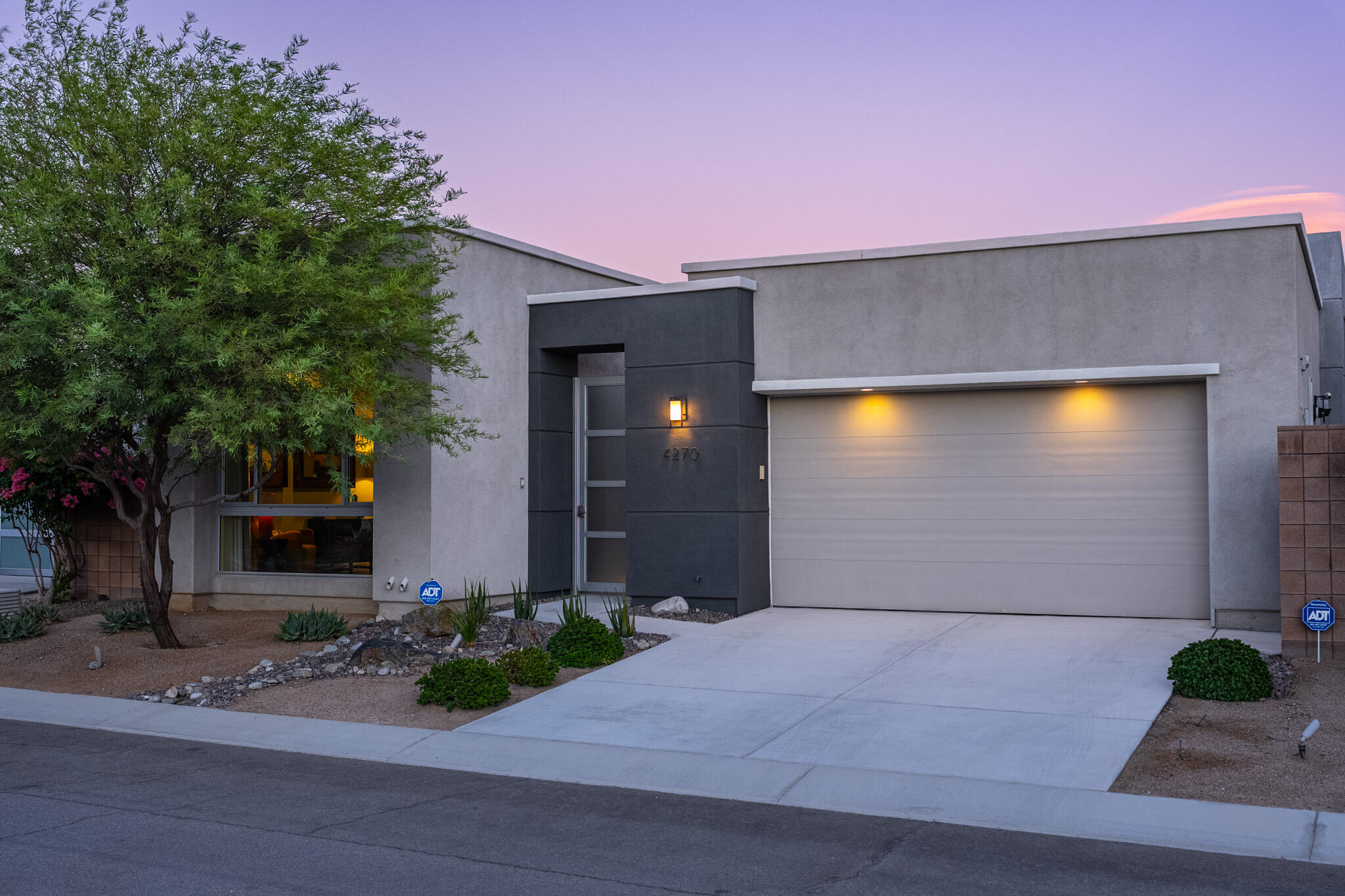 4270 Amber LN