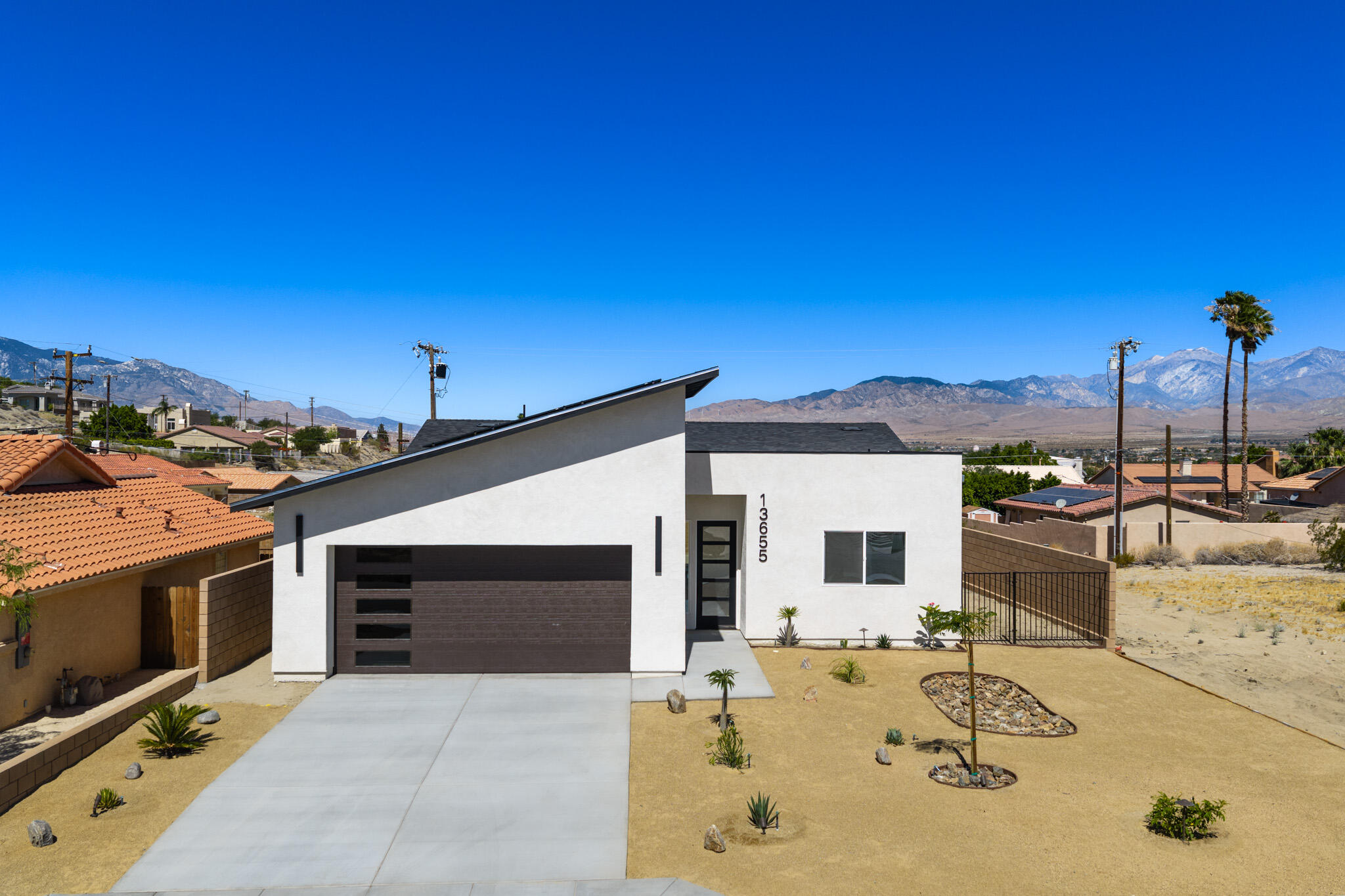13655 Monterey RD