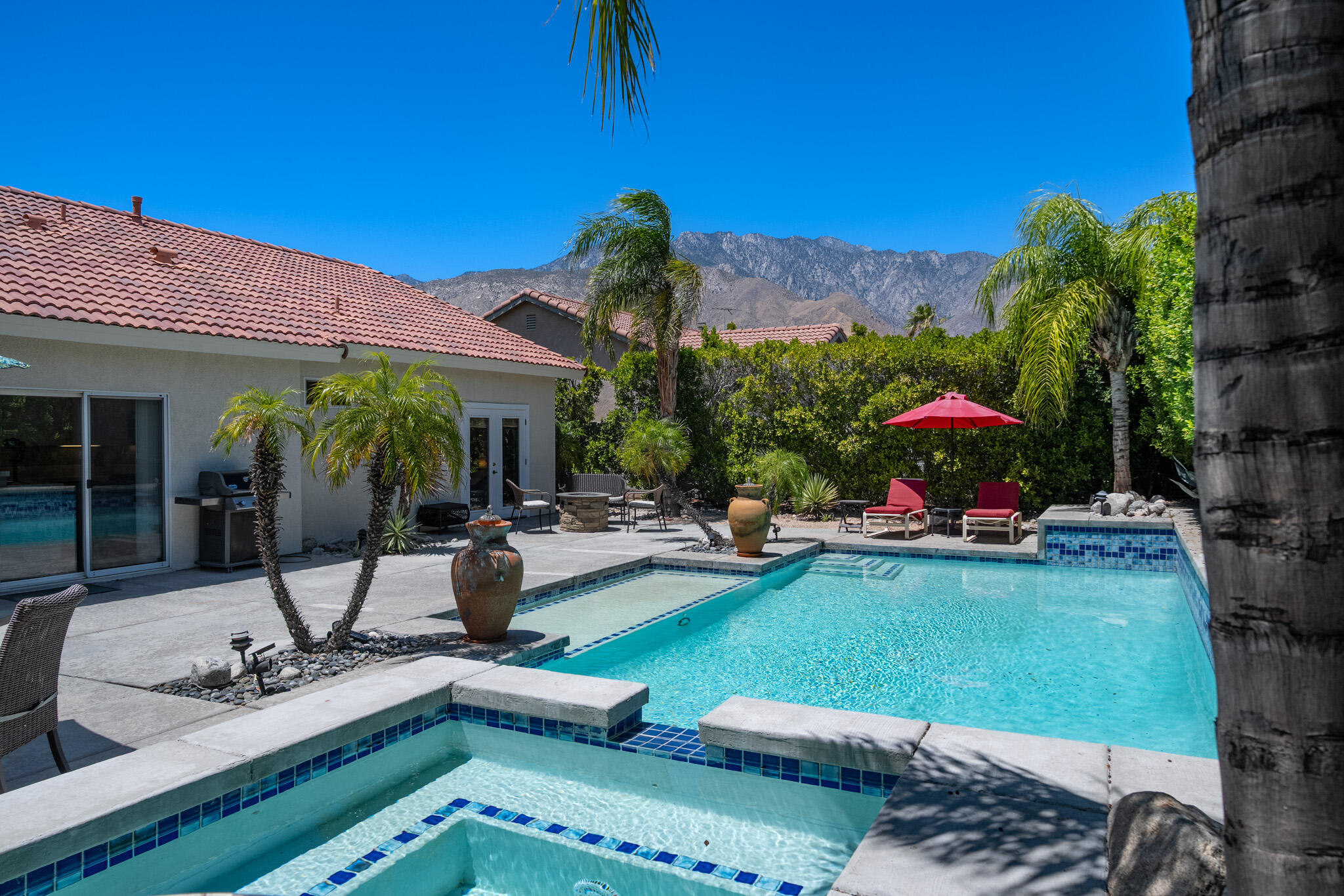 1598 Amelia WAY