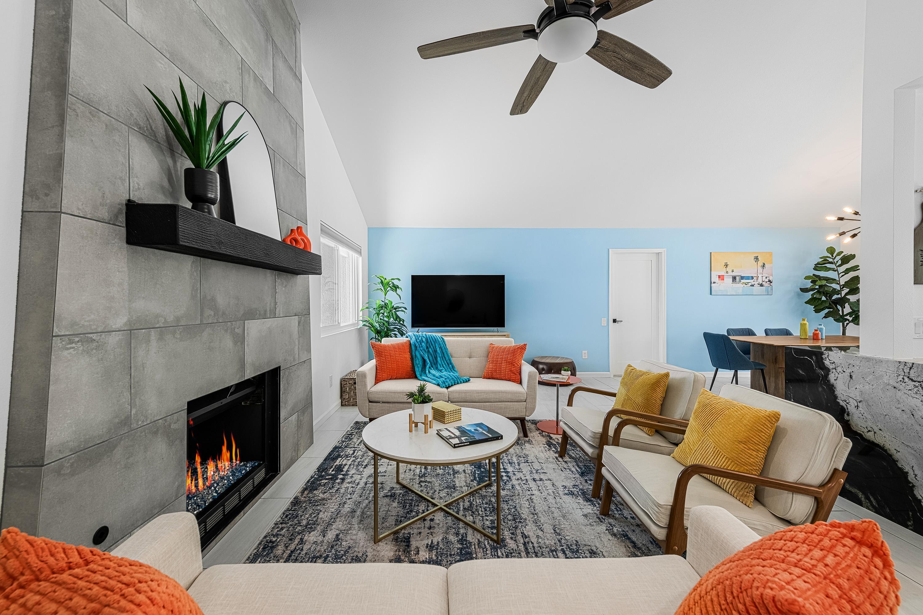 1110 E Vista Chino