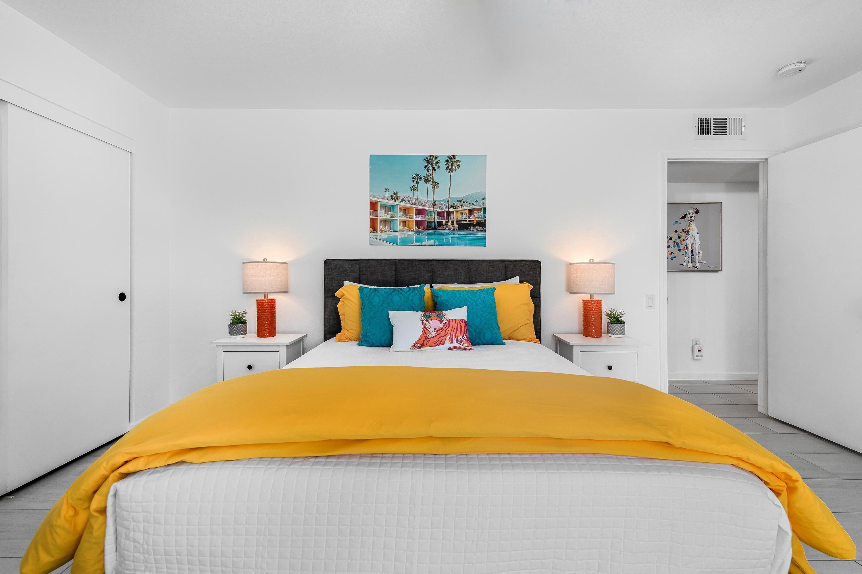 1110 E Vista Chino