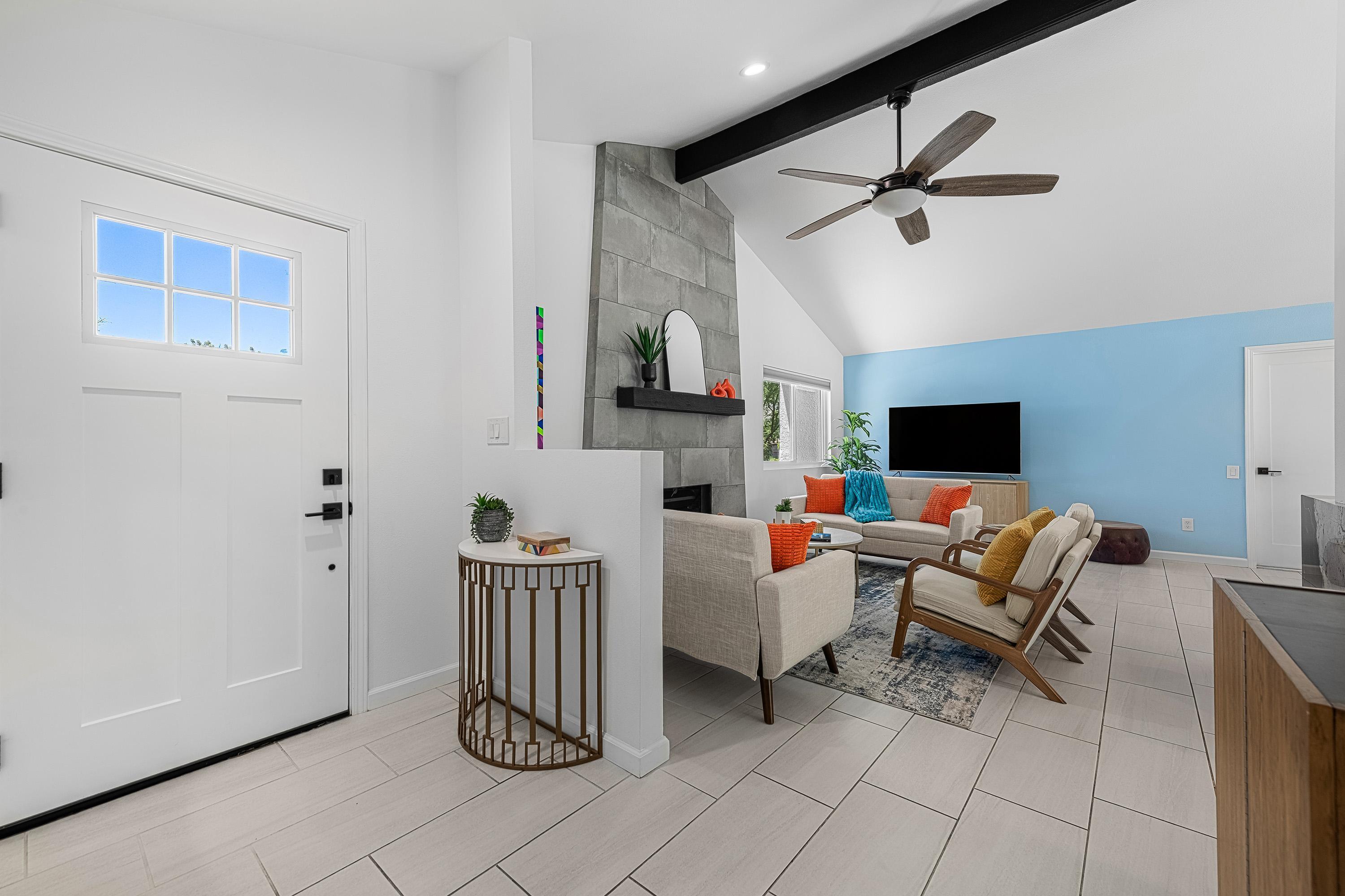 1110 E Vista Chino