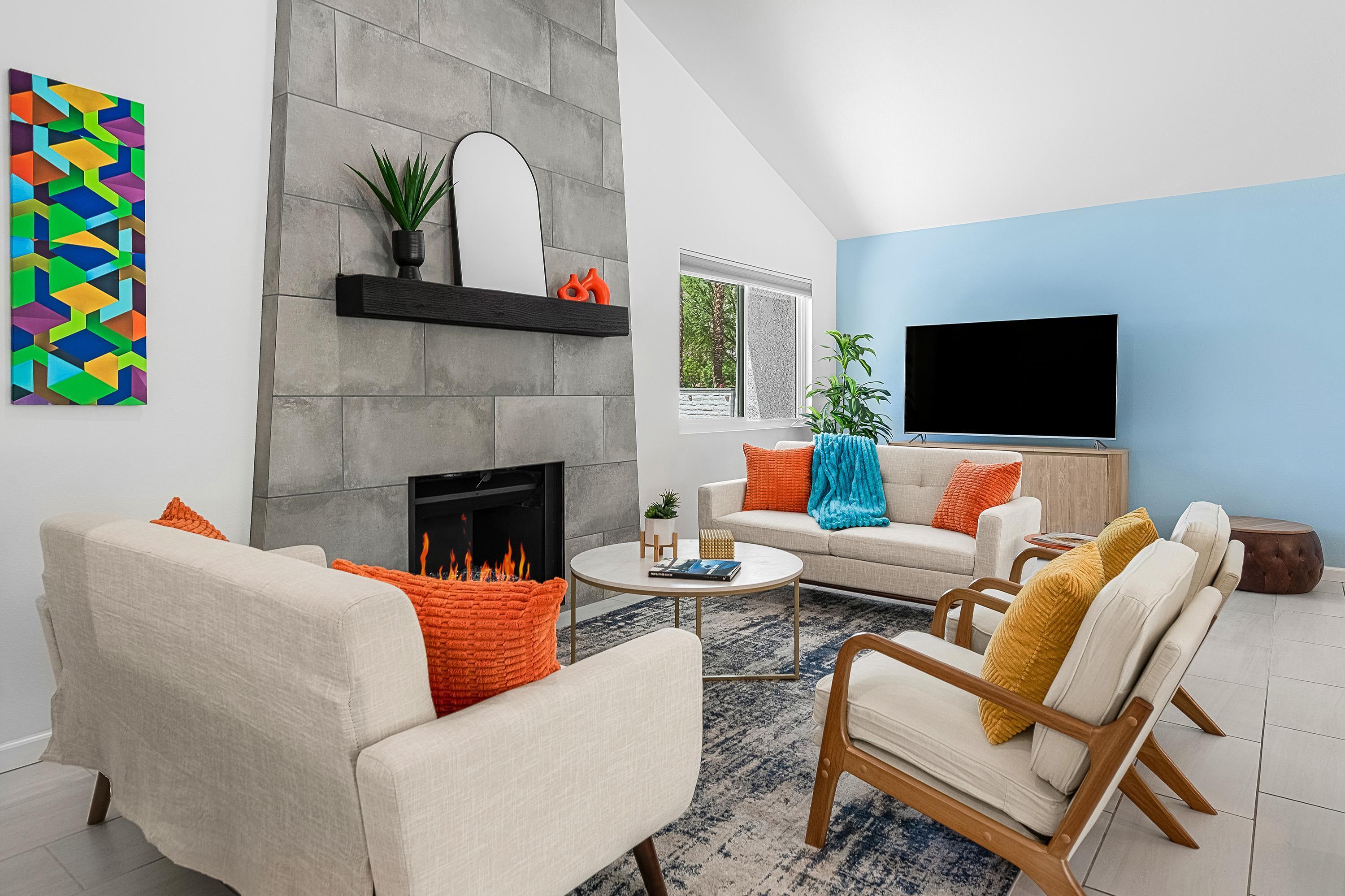 1110 E Vista Chino
