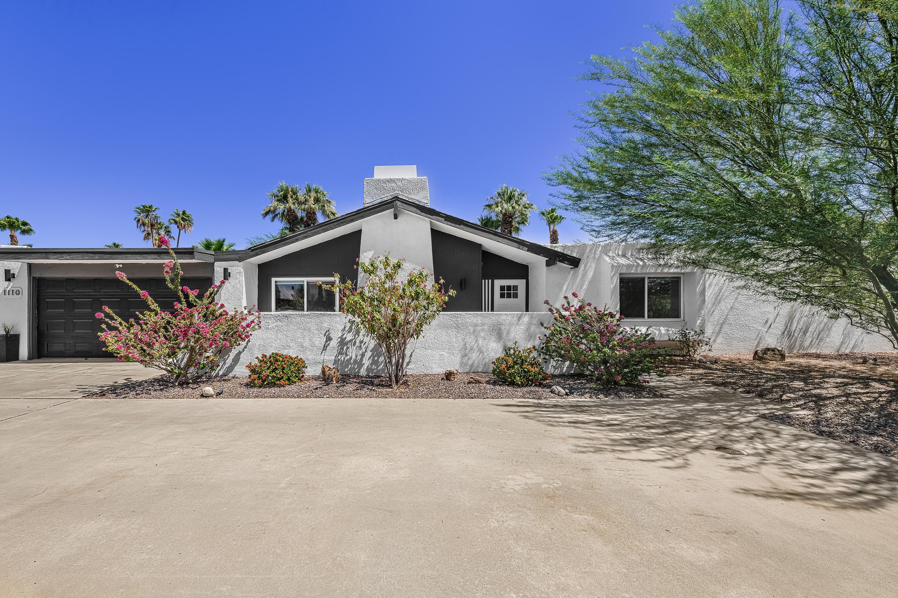 1110 E Vista Chino