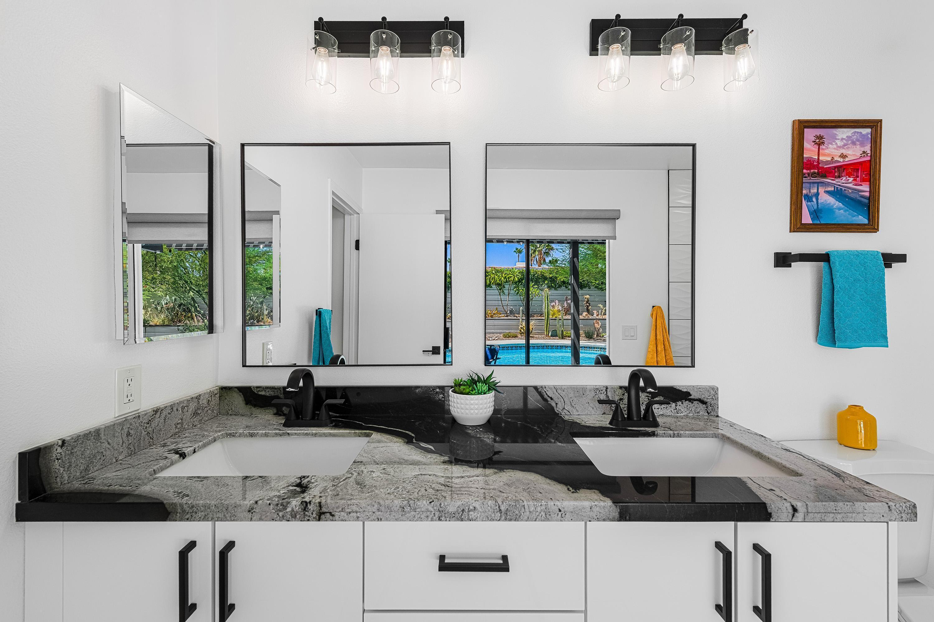 1110 E Vista Chino