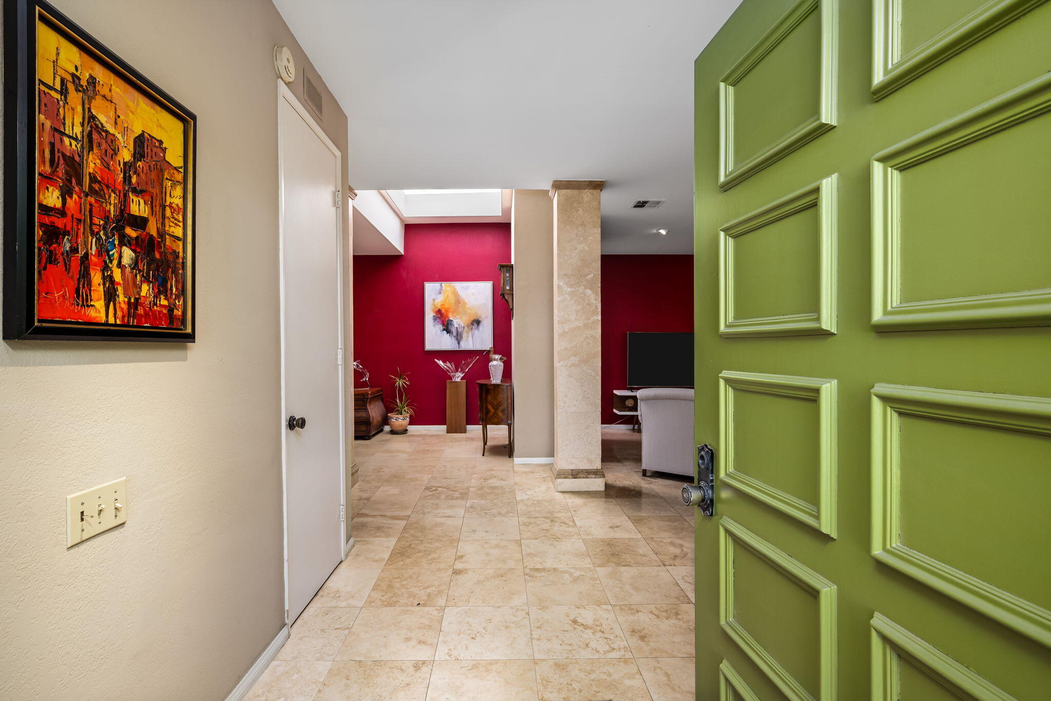 200 N Hermosa DR