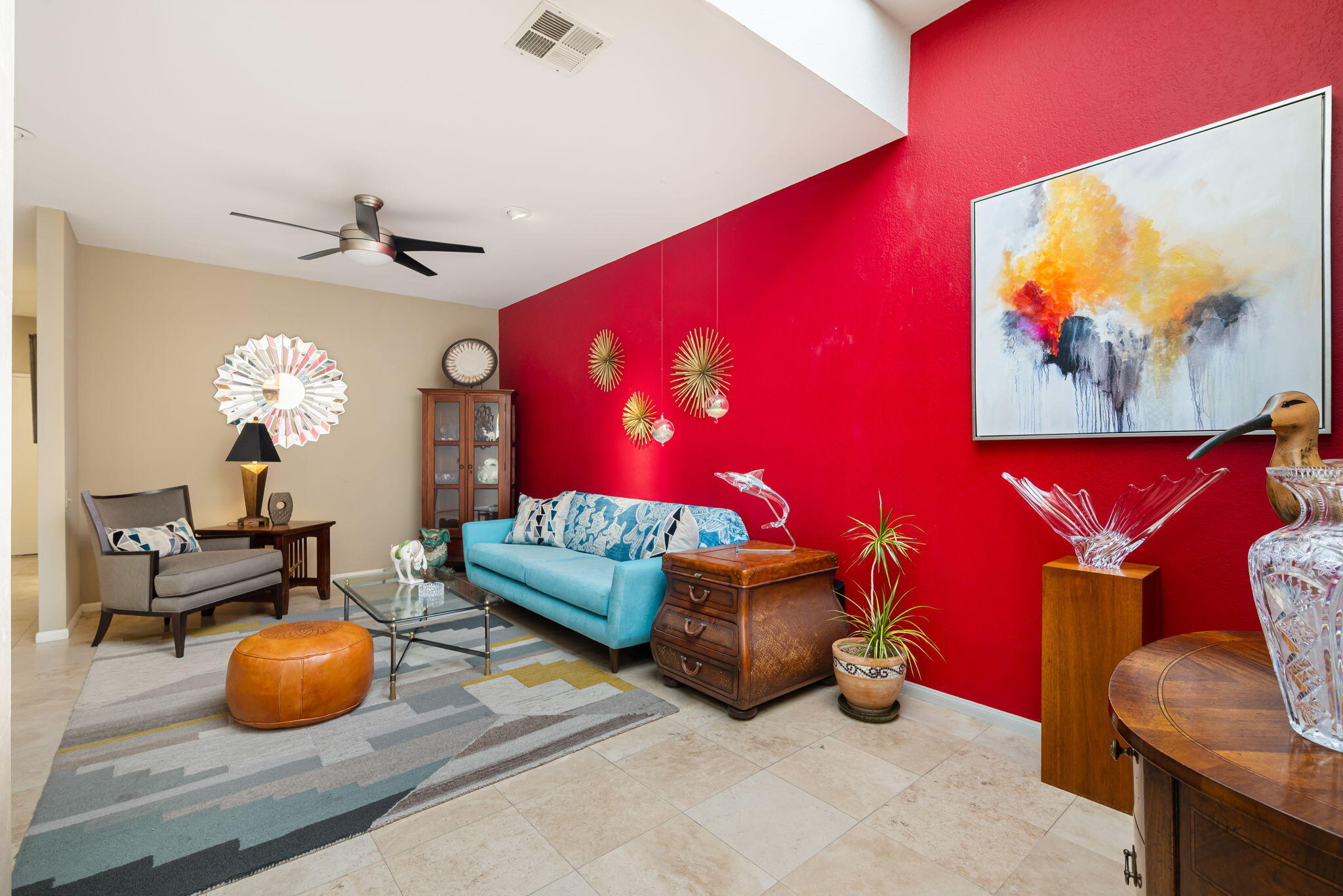 200 N Hermosa DR