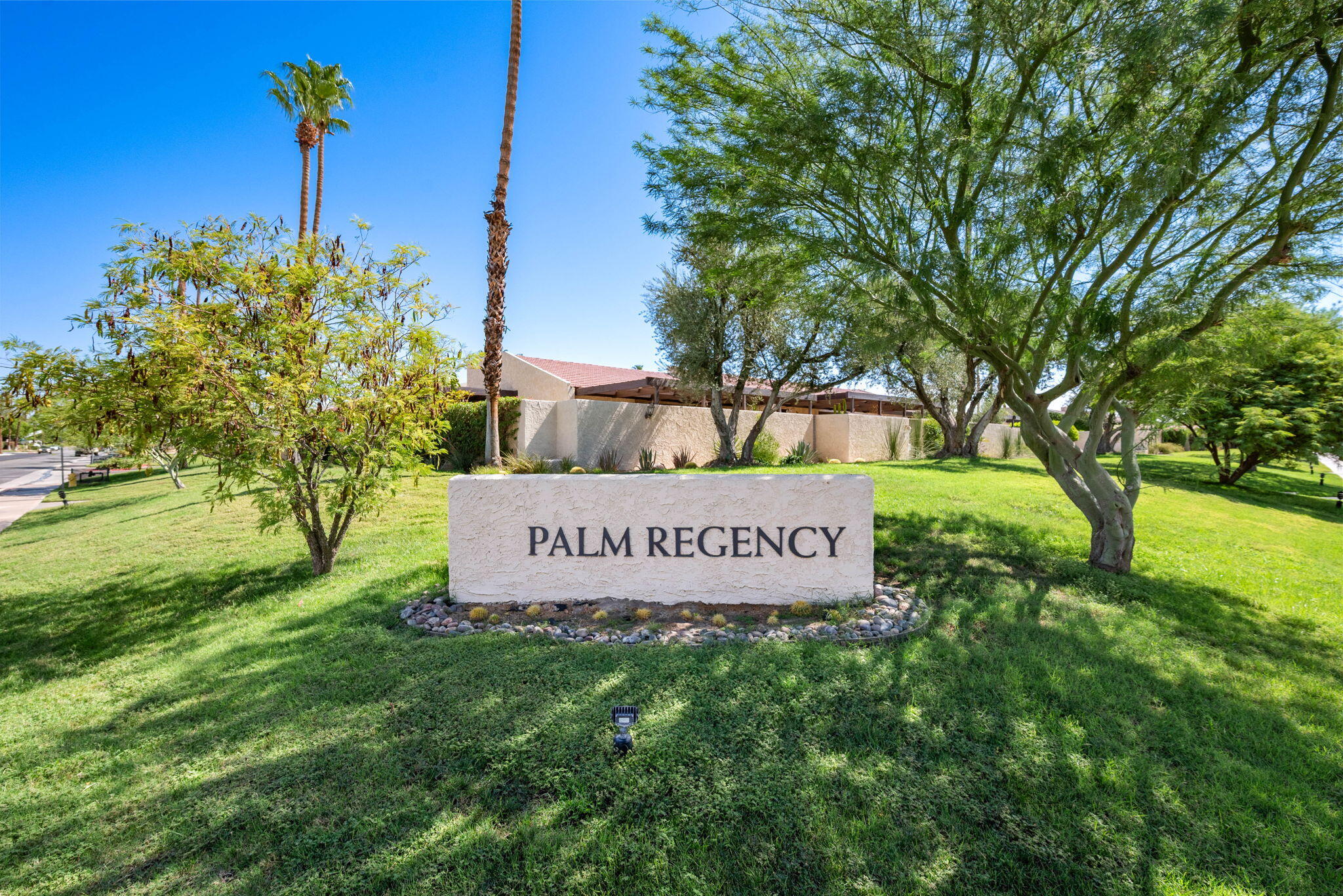 200 N Hermosa DR