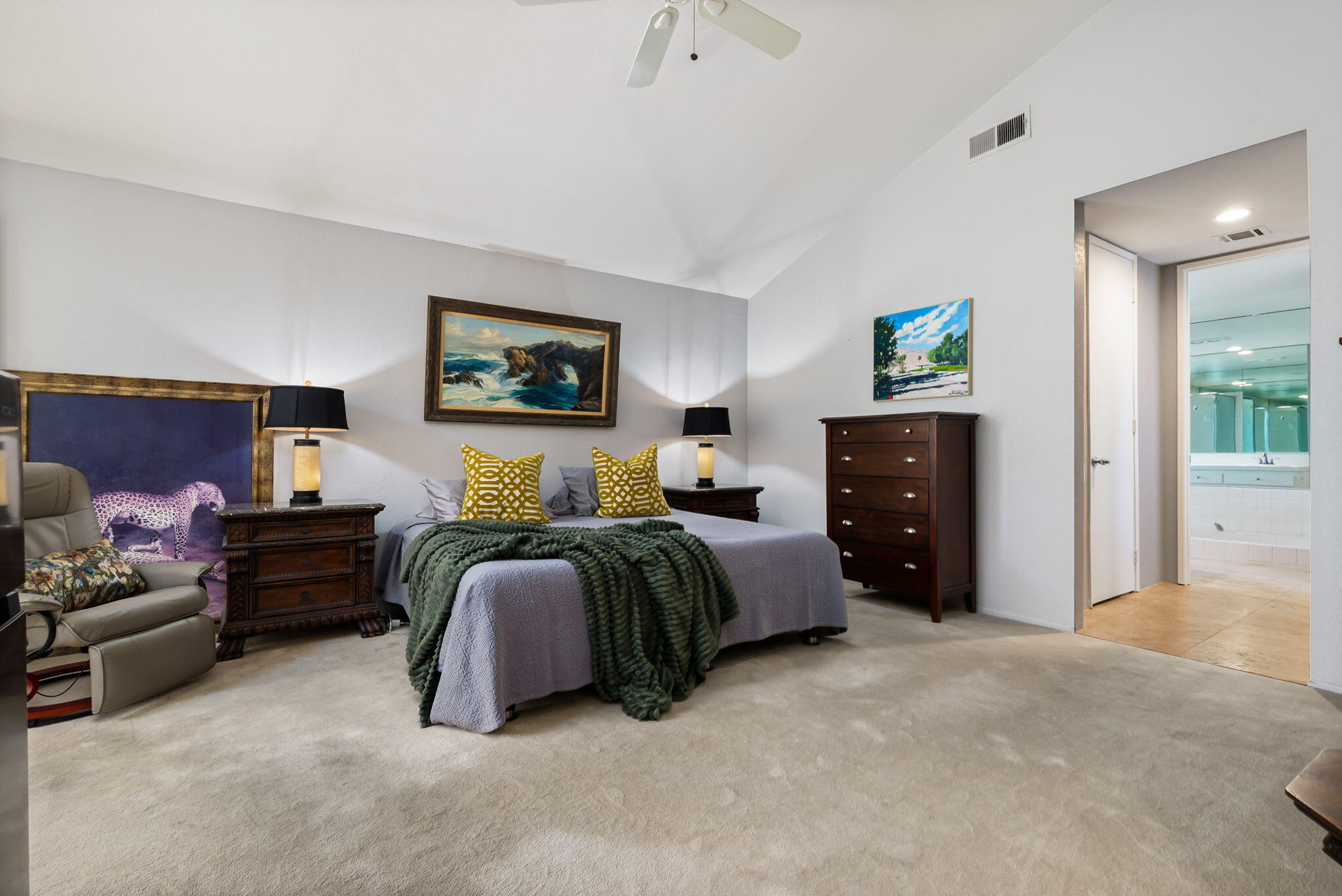 200 N Hermosa DR