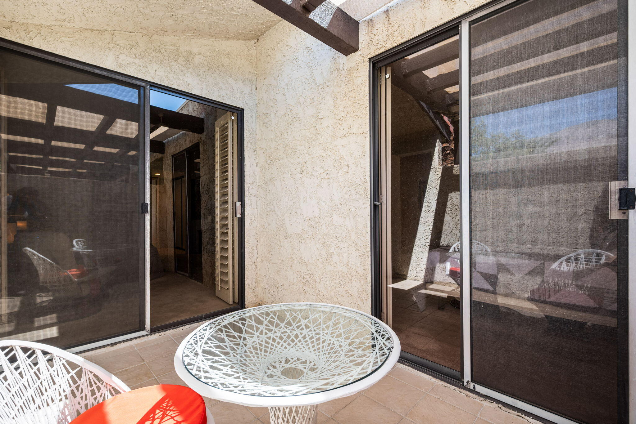 200 N Hermosa DR