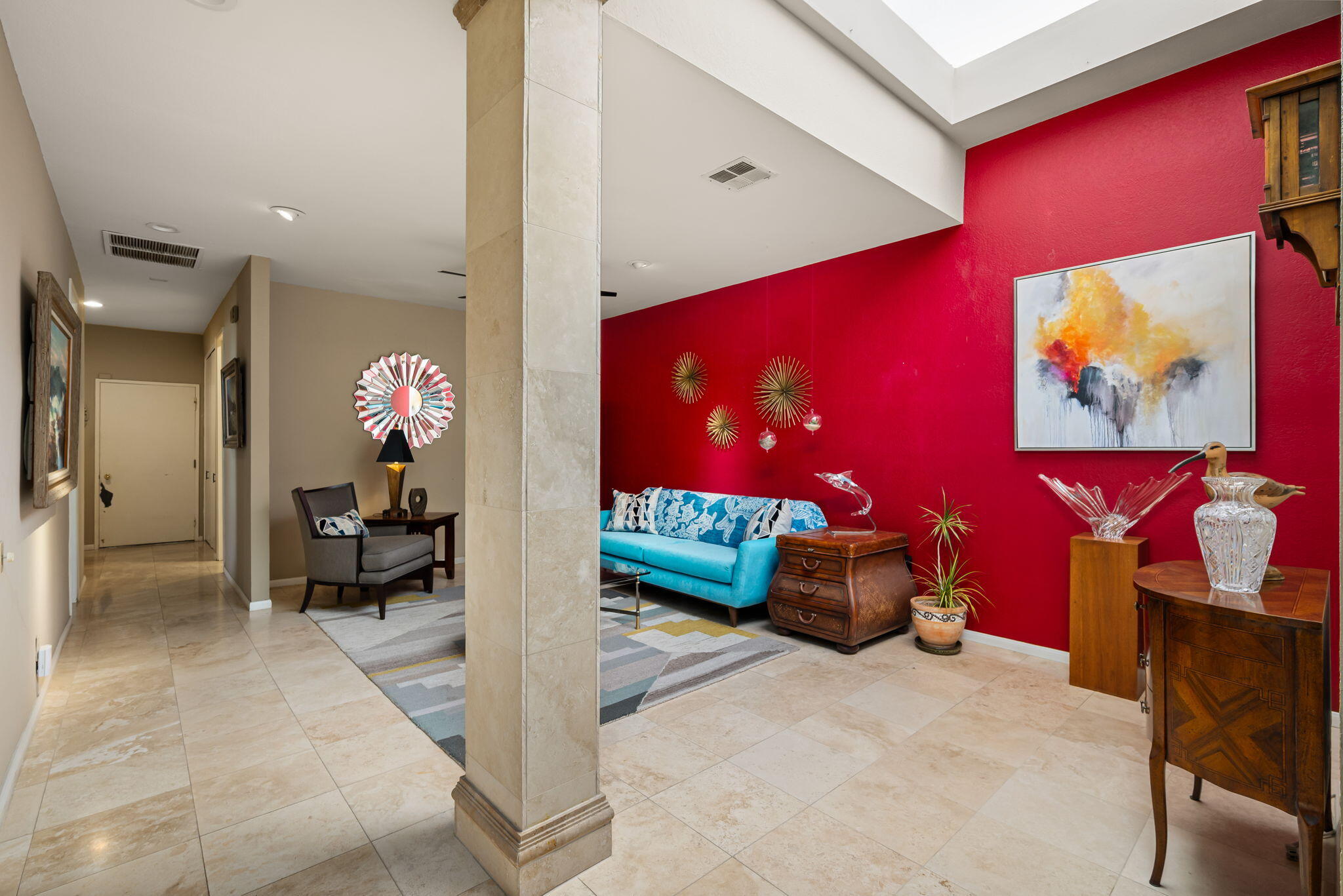 200 N Hermosa DR