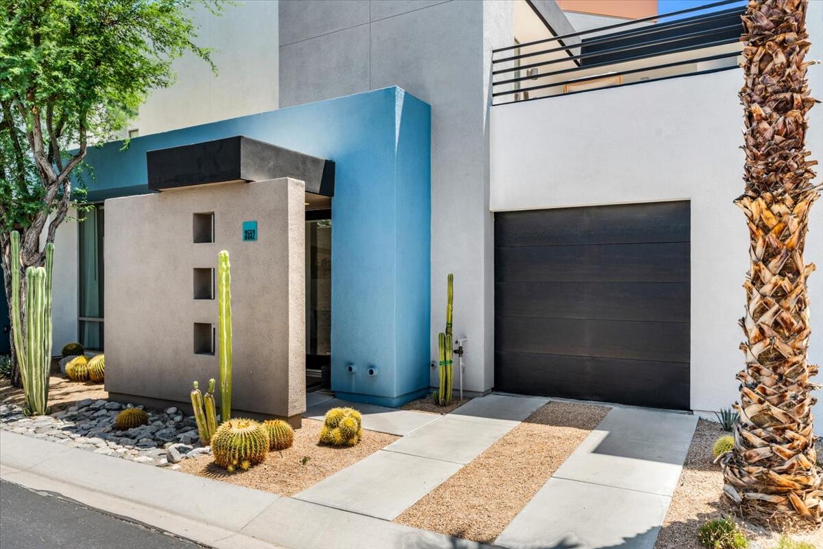 3552 Melody LN
