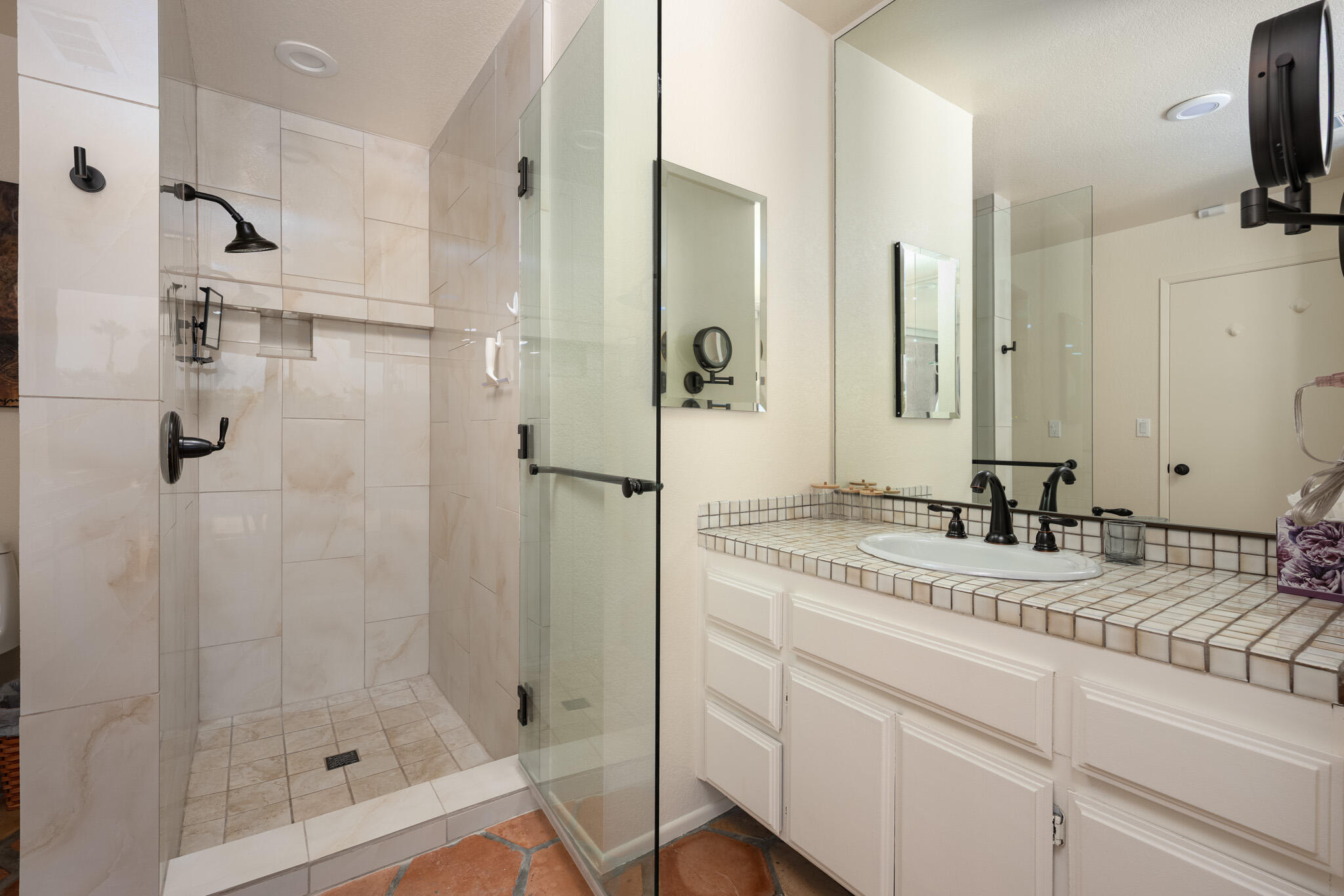 2884 Sundance CIR