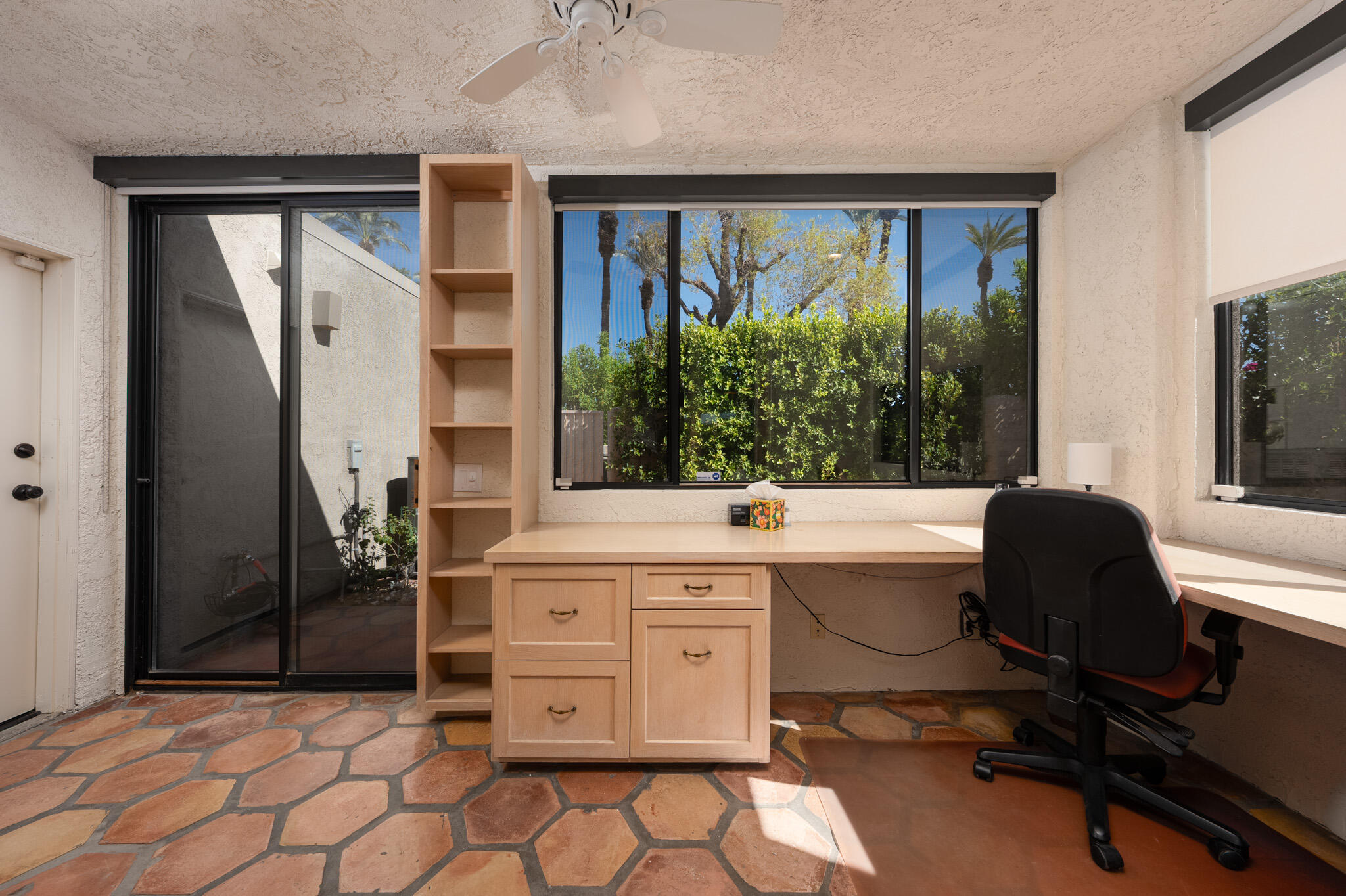 2884 Sundance CIR