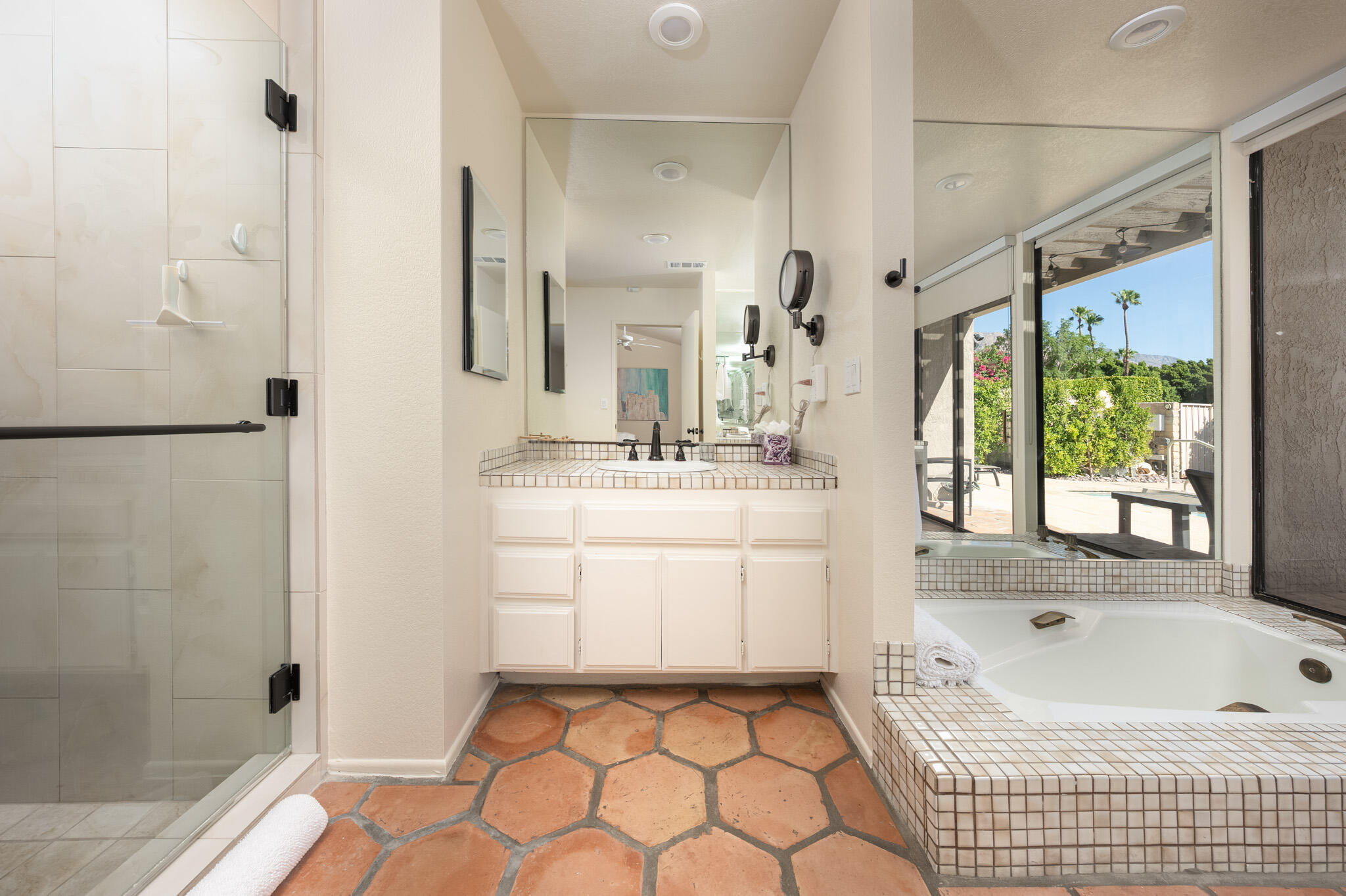 2884 Sundance CIR
