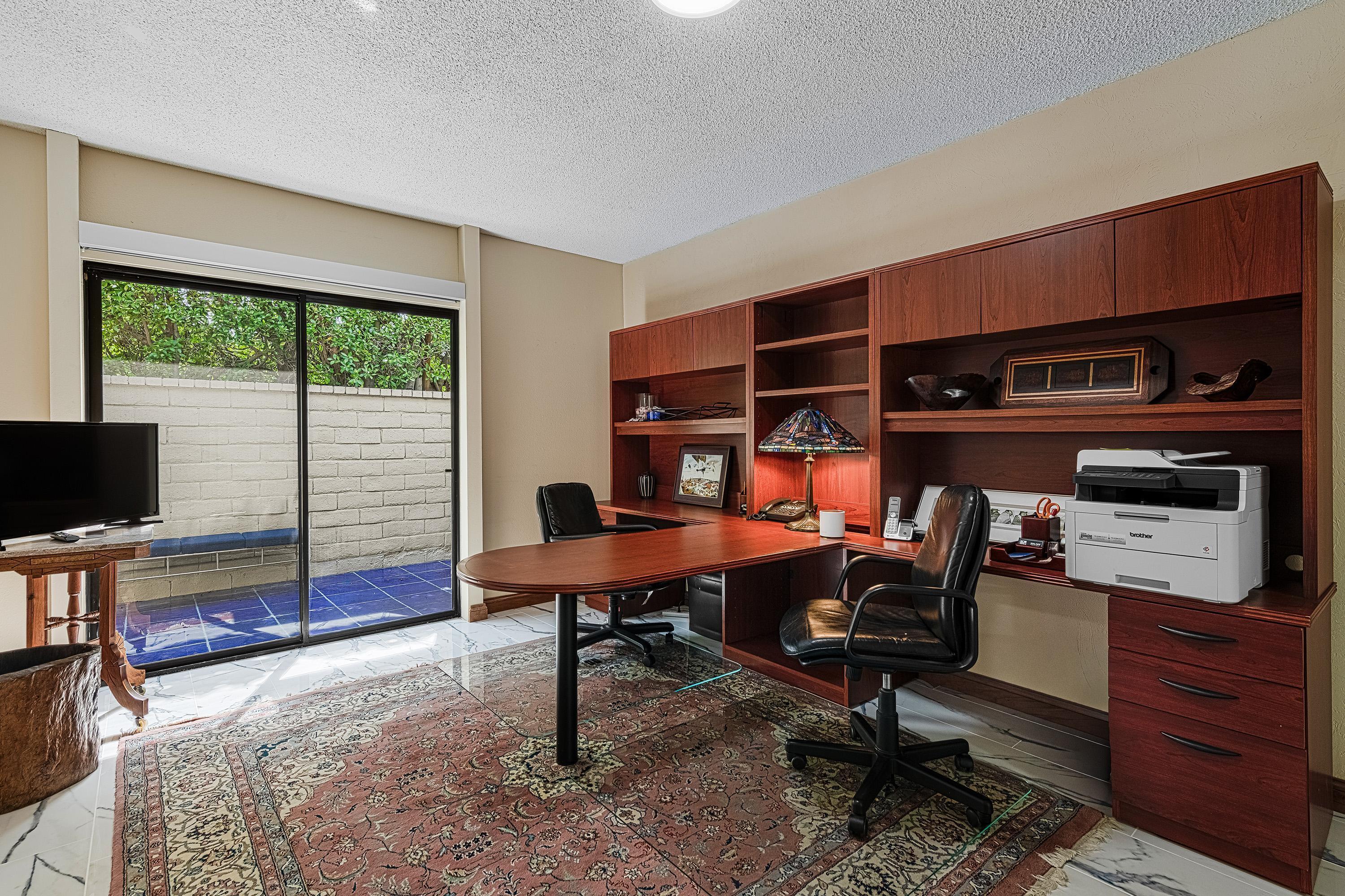 572 W Arenas RD Unit: 2