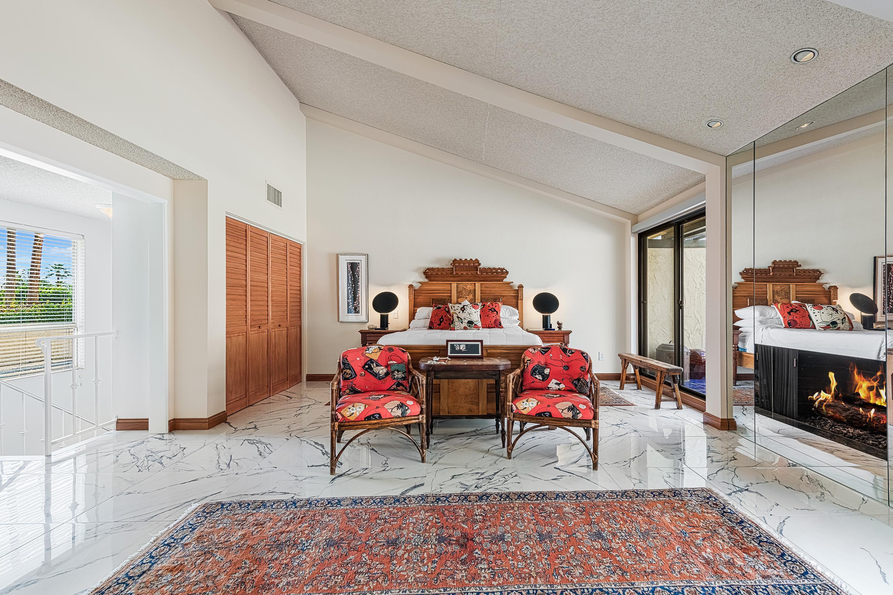 572 W Arenas RD Unit: 2