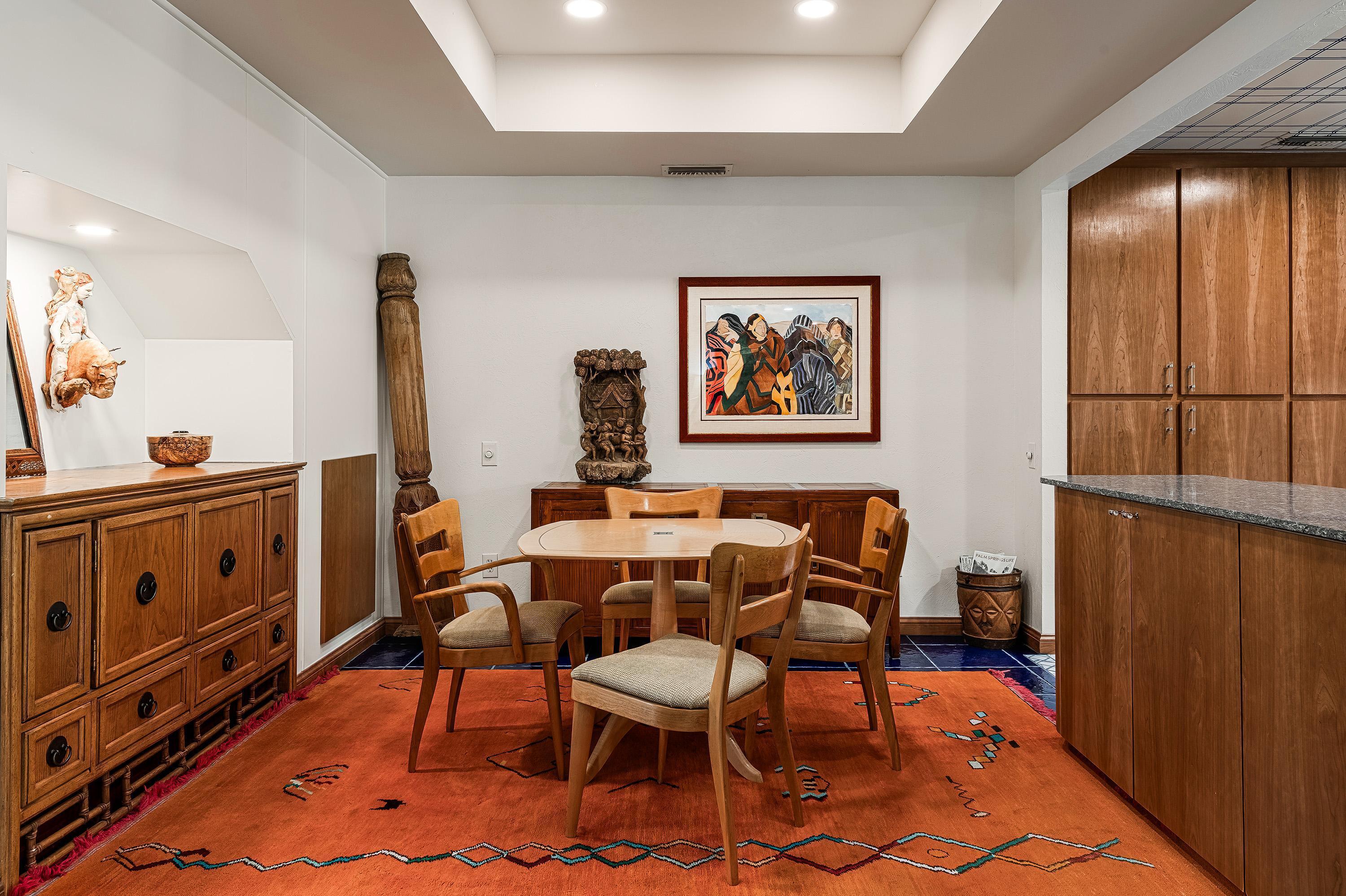 572 W Arenas RD Unit: 2