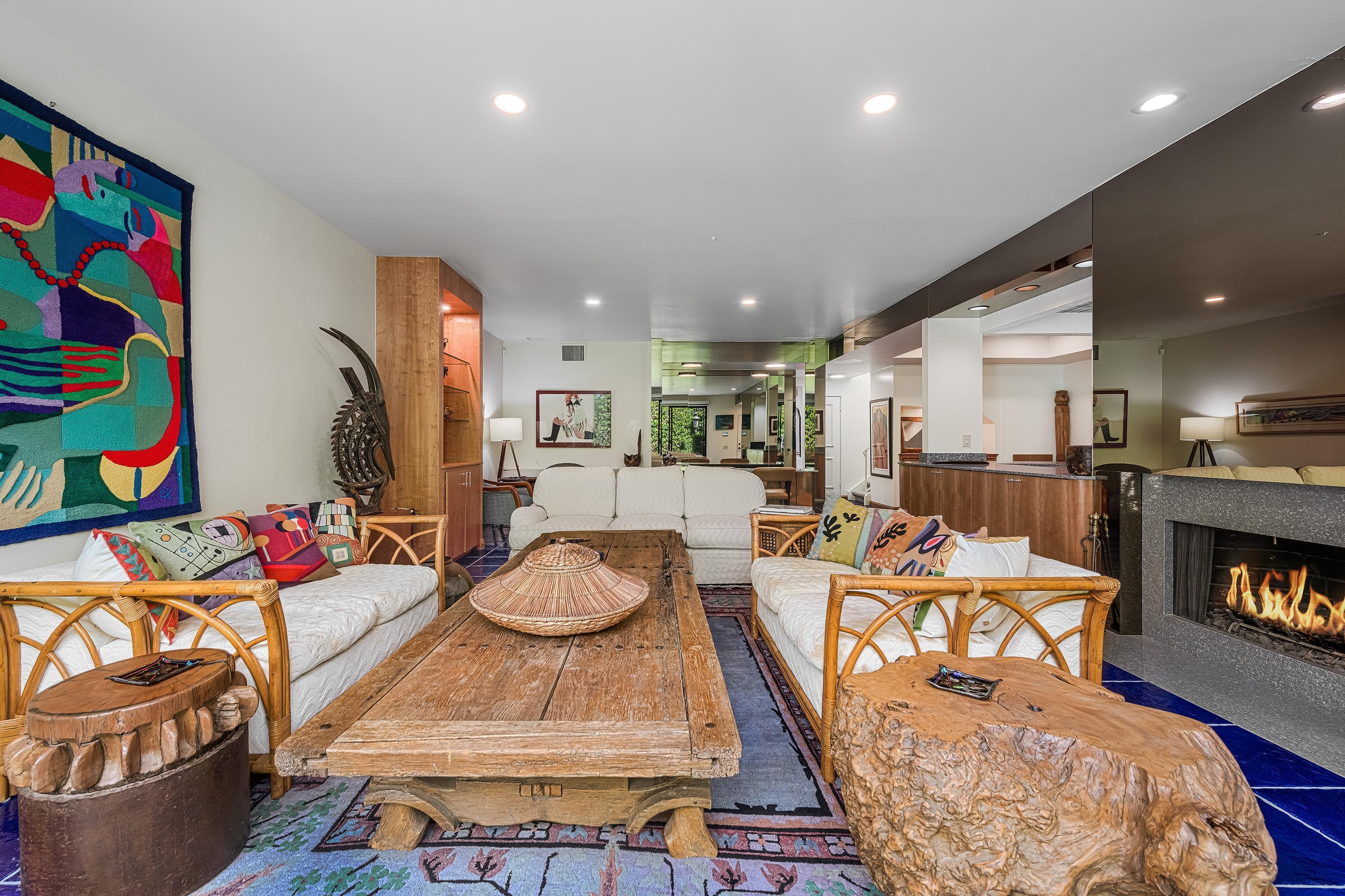 572 W Arenas RD Unit: 2