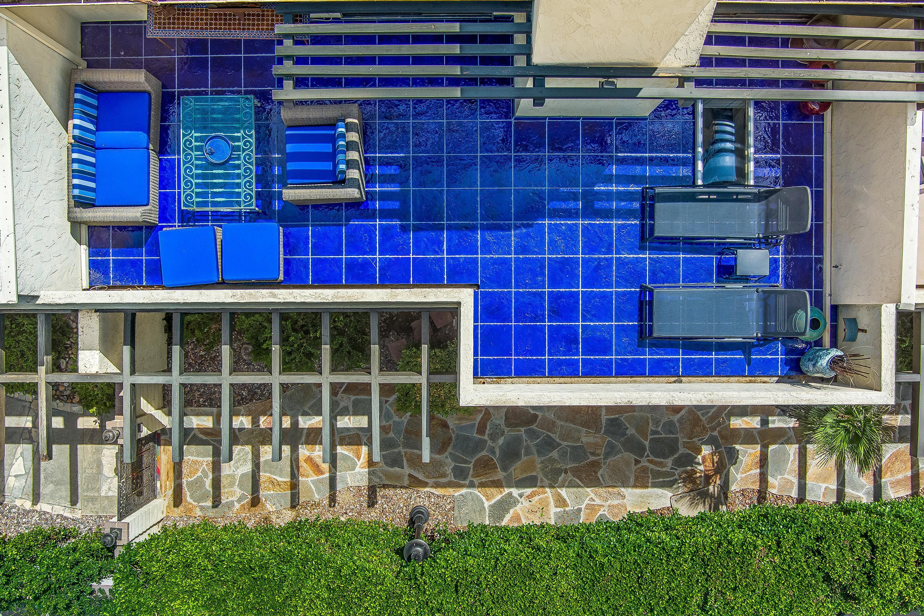 572 W Arenas RD Unit: 2