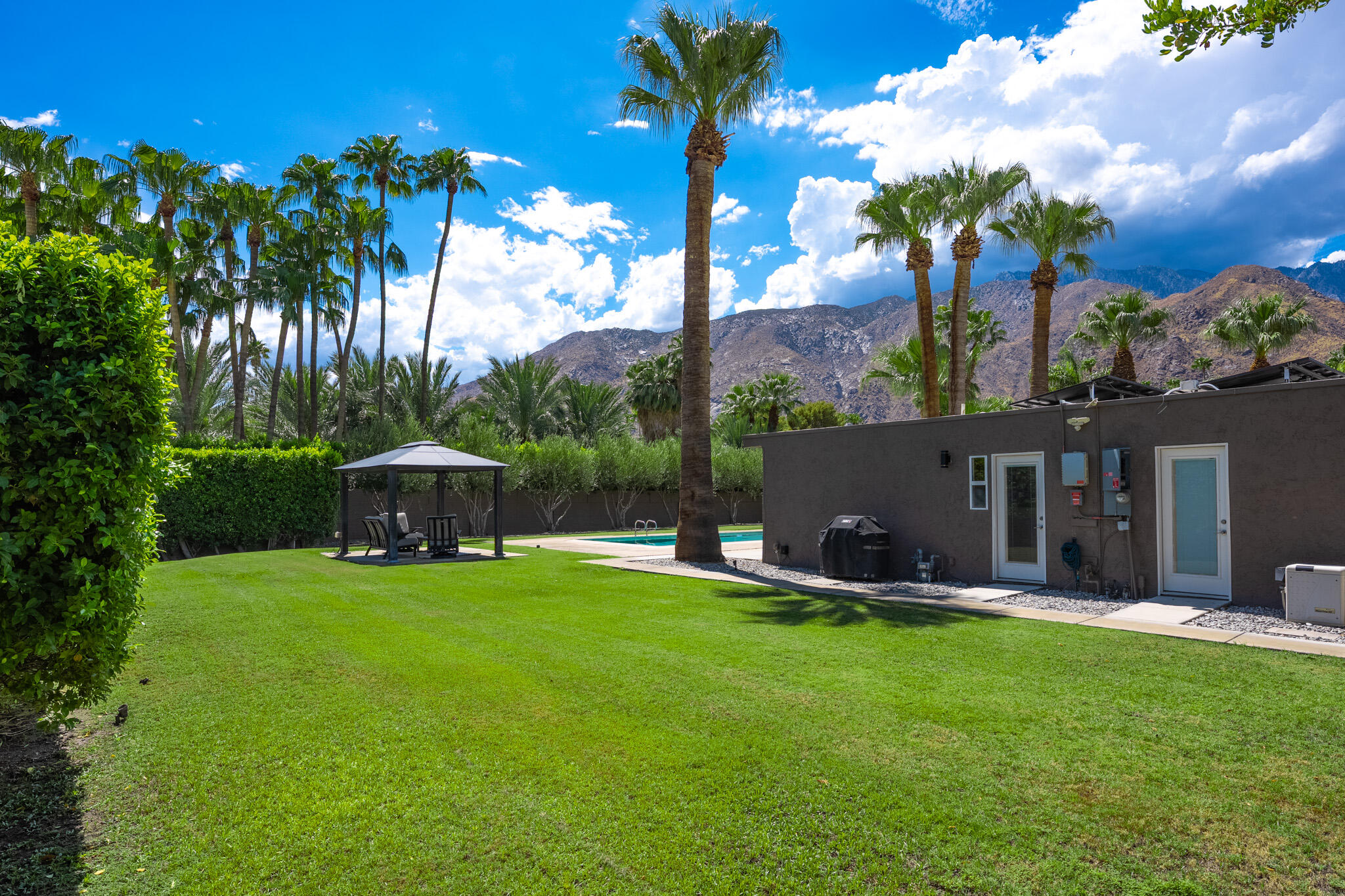 355 W Chino Canyon RD