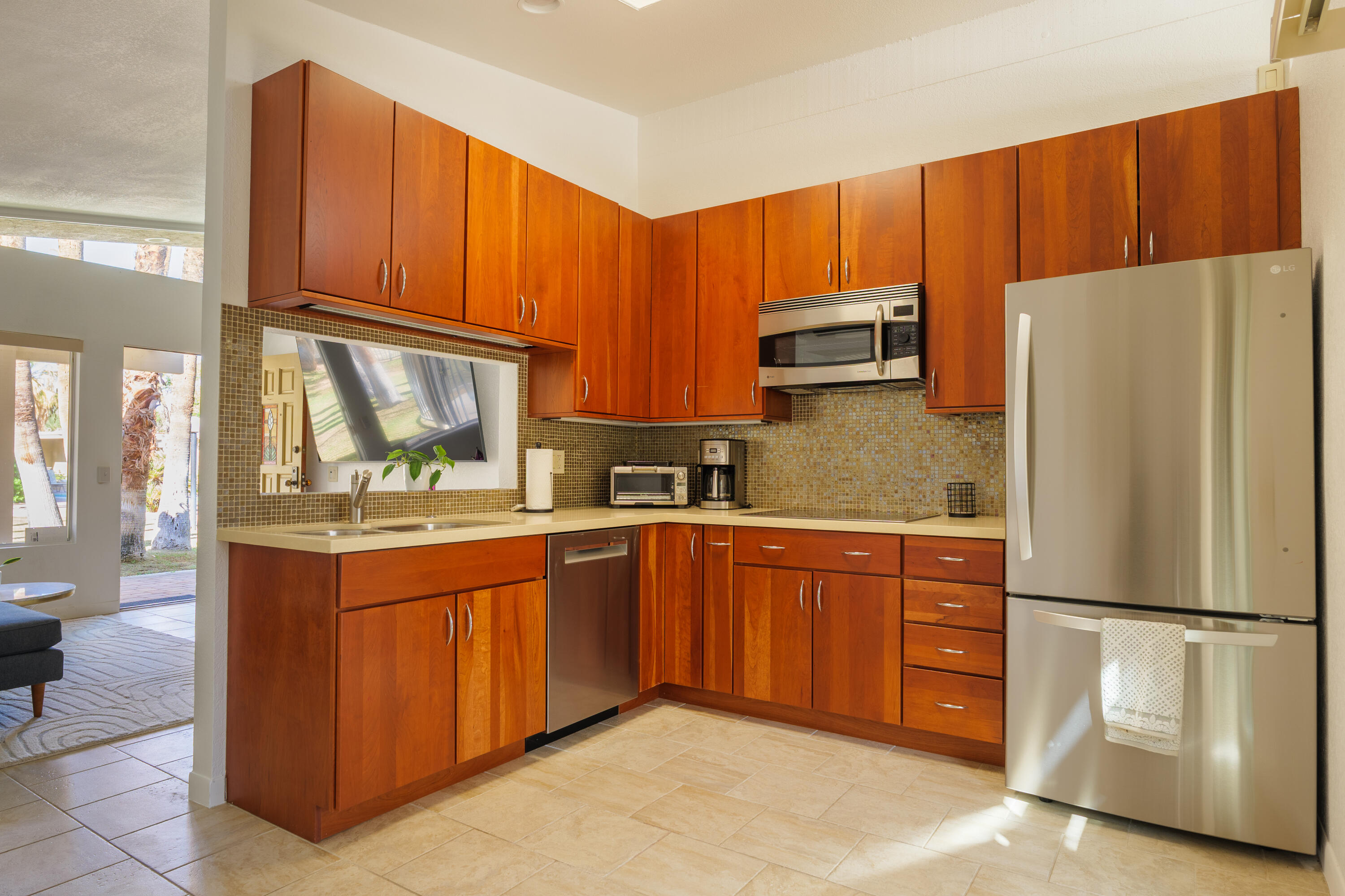 290 S San Jacinto DR Unit: 8