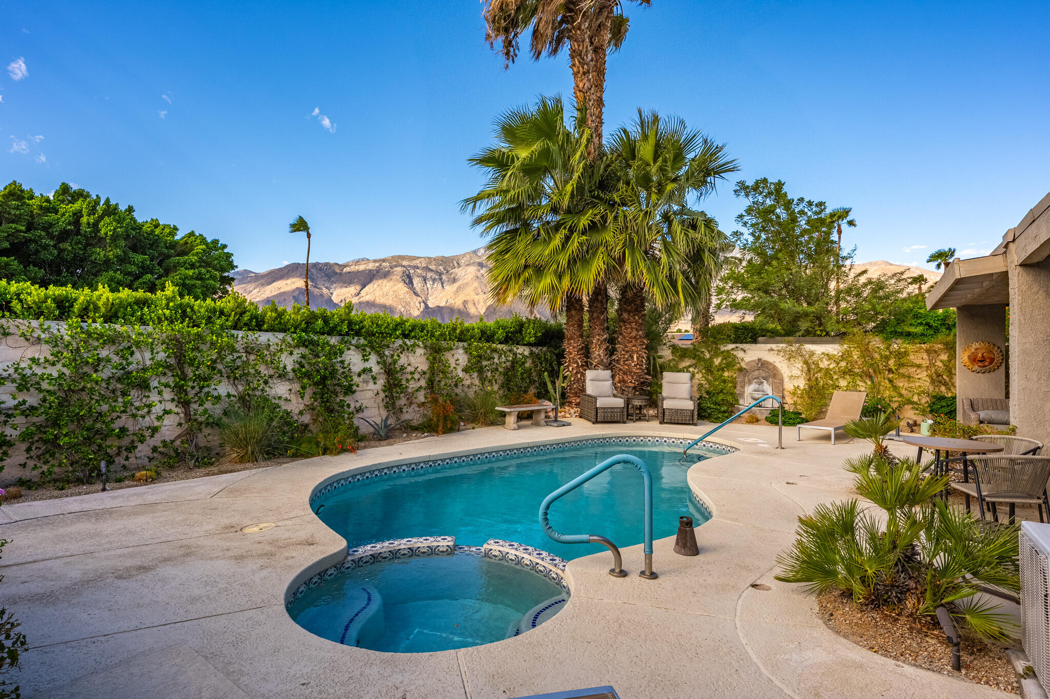 971 Sundance CIR