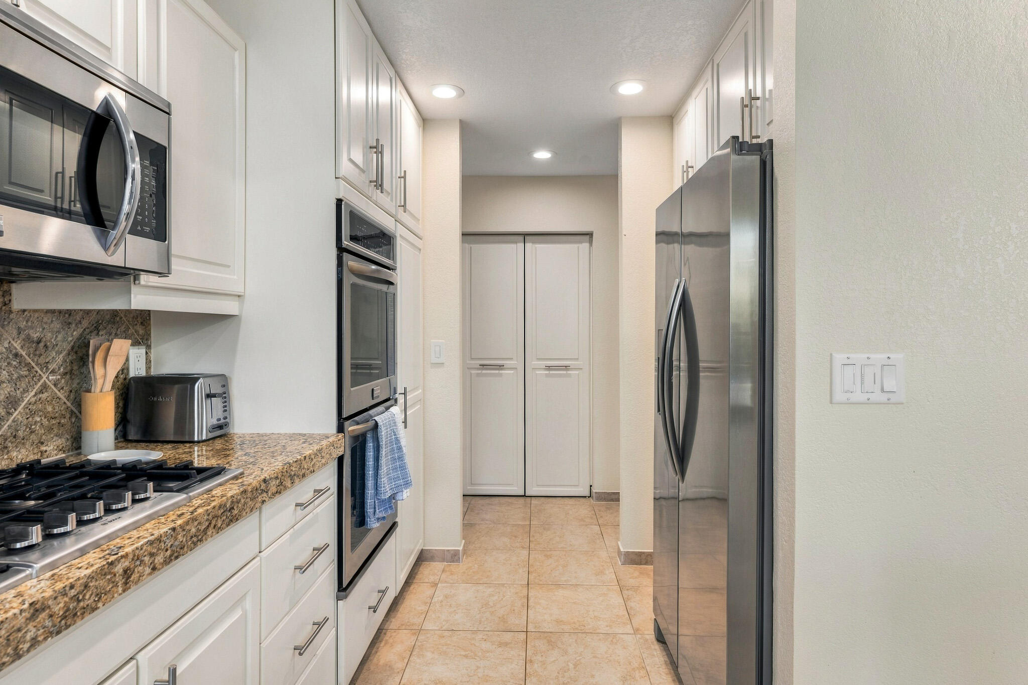 971 Sundance CIR