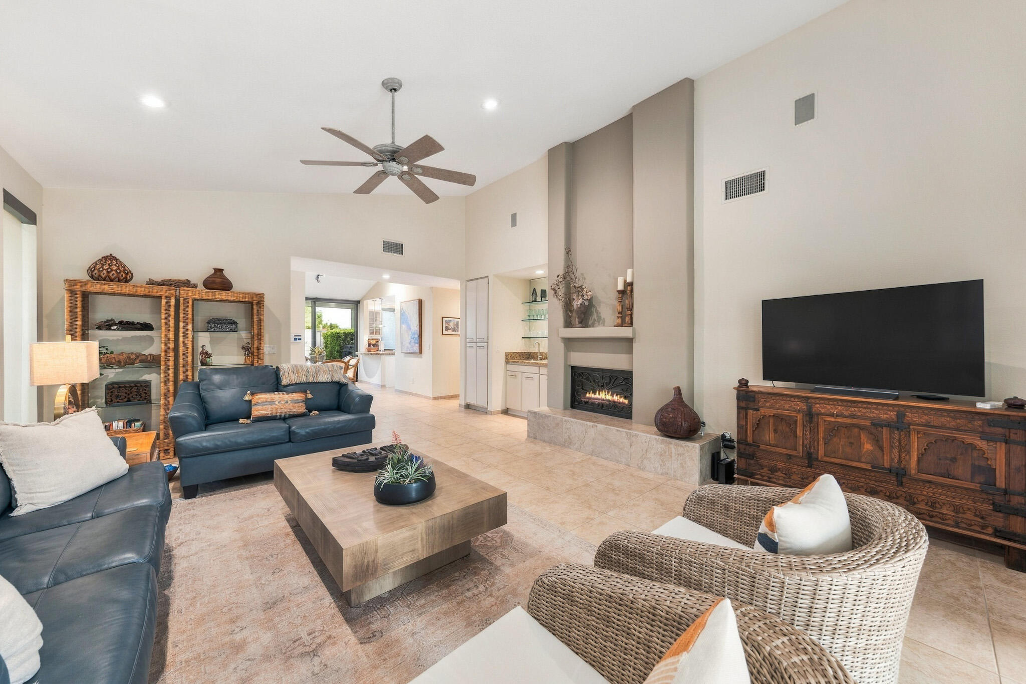 971 Sundance CIR