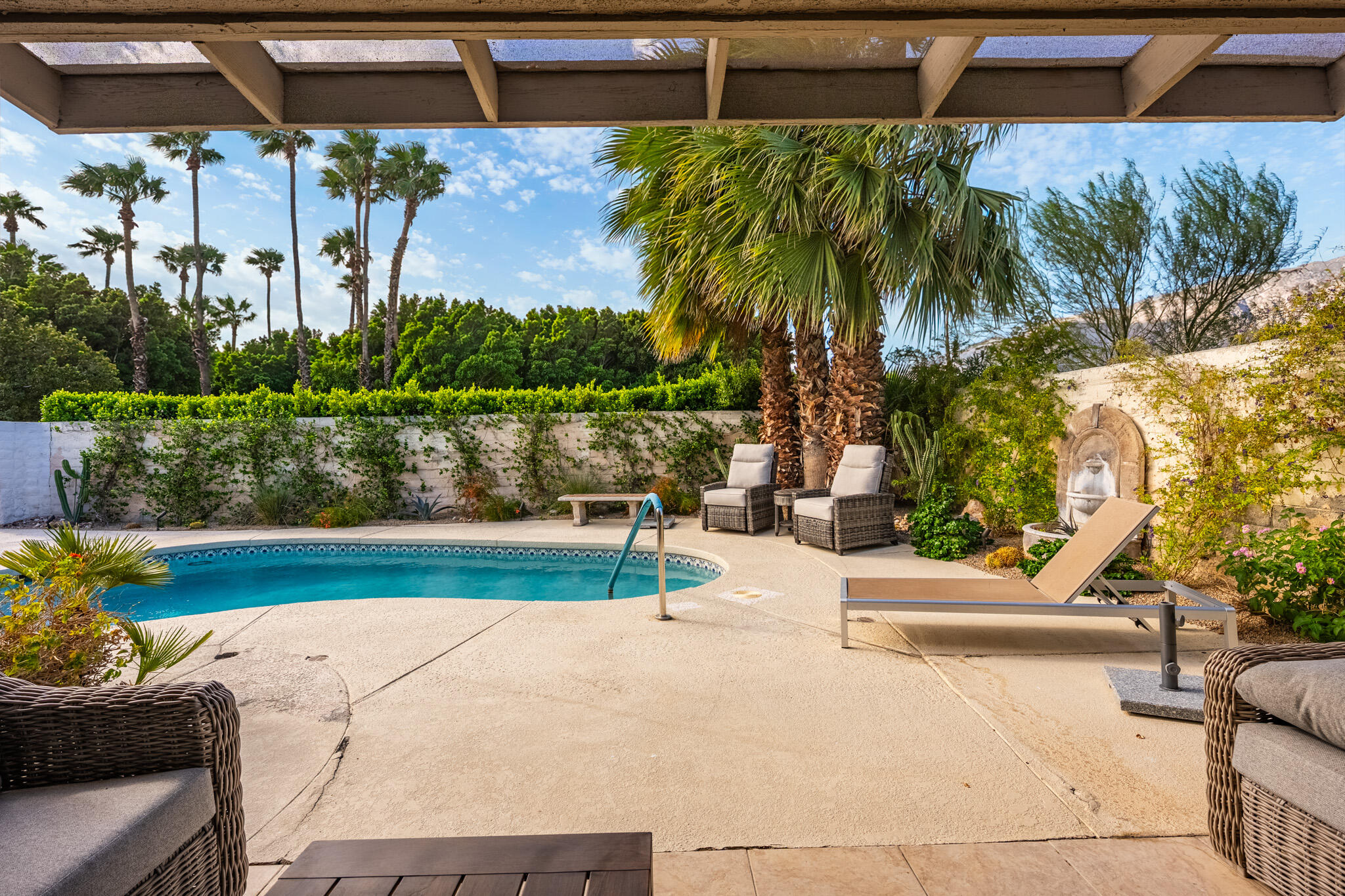 971 Sundance CIR