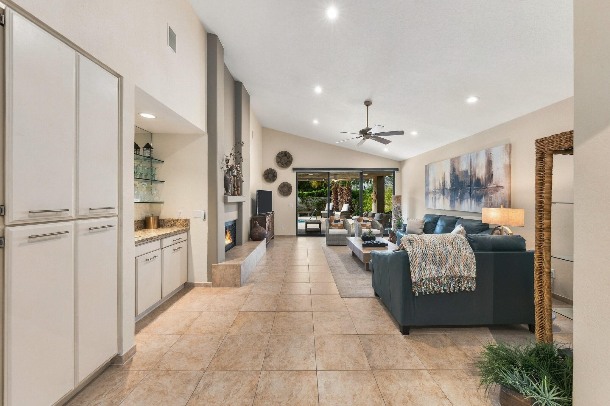 971 Sundance CIR