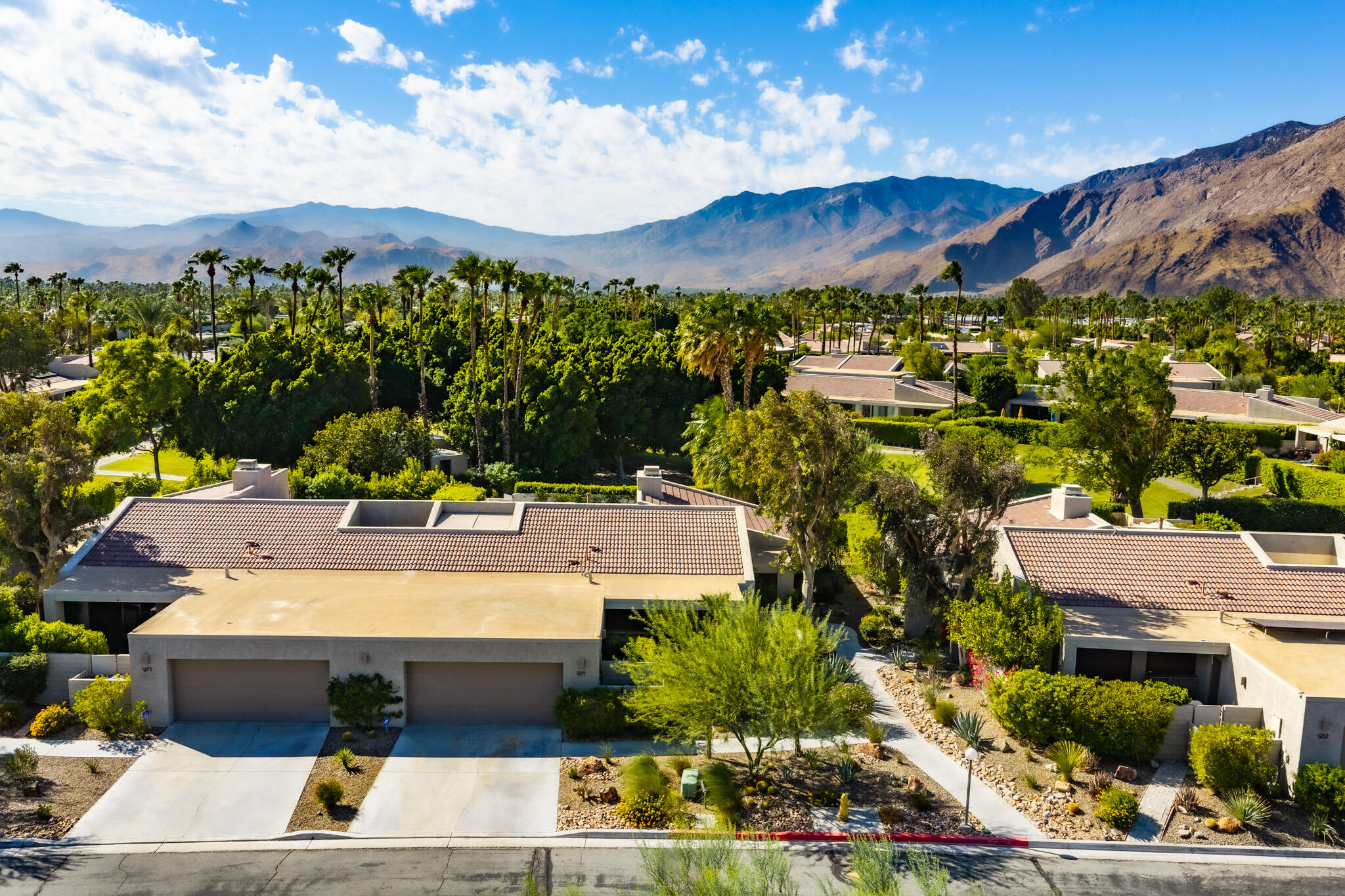 971 Sundance CIR