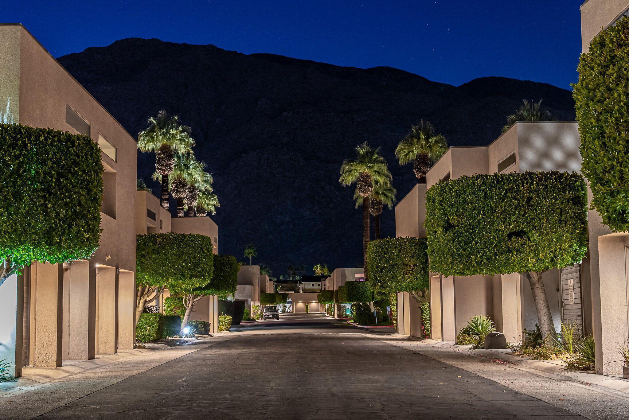 943 Village SQ