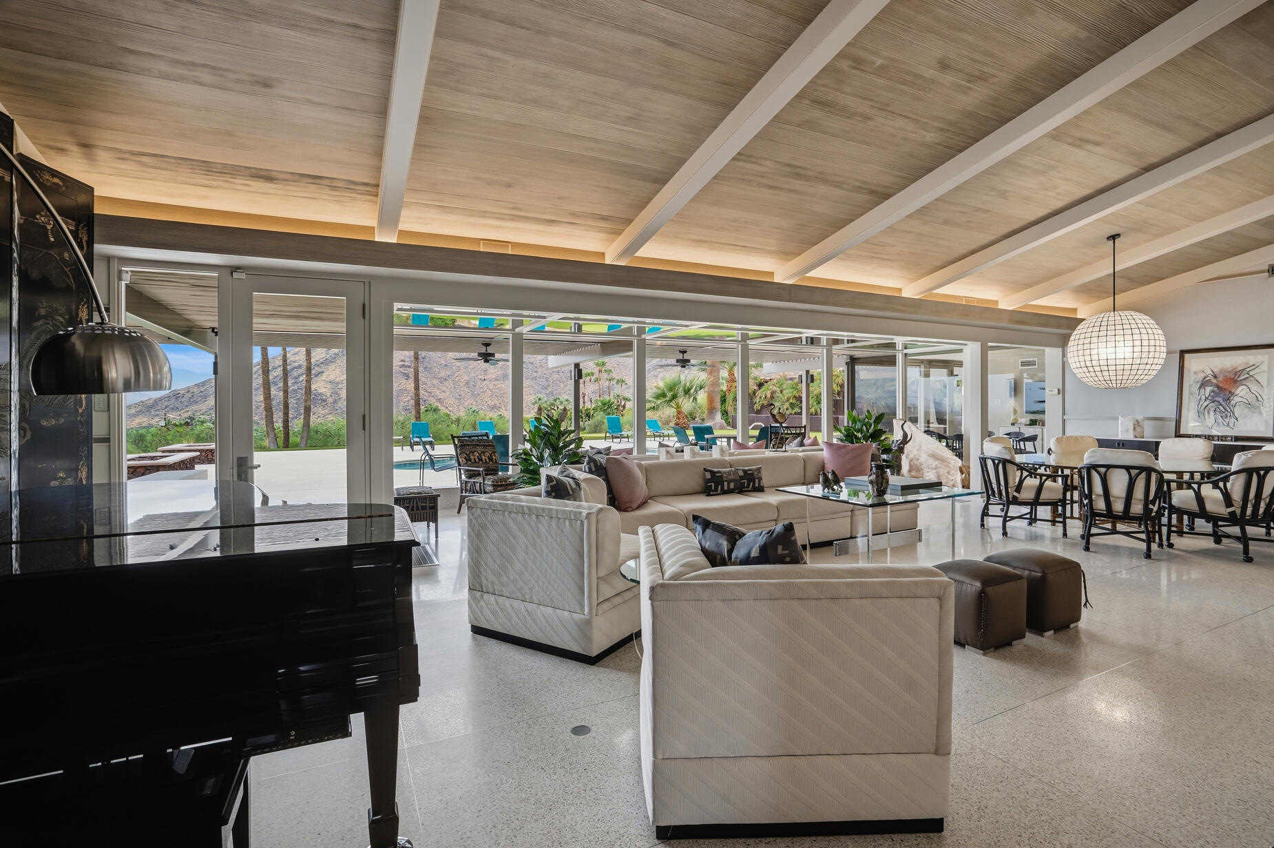 855 W Coronado AVE