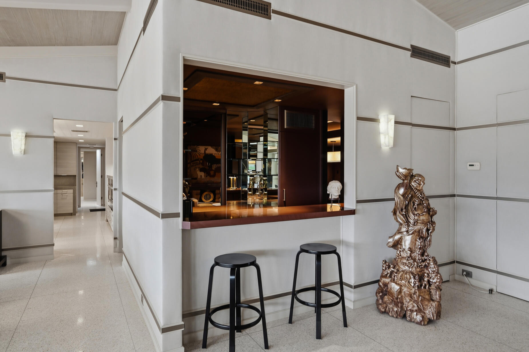 855 W Coronado AVE