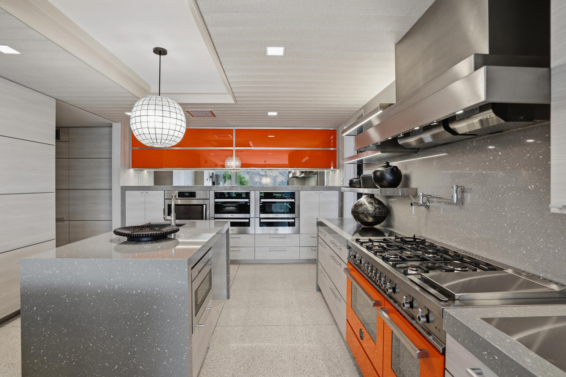 855 W Coronado AVE