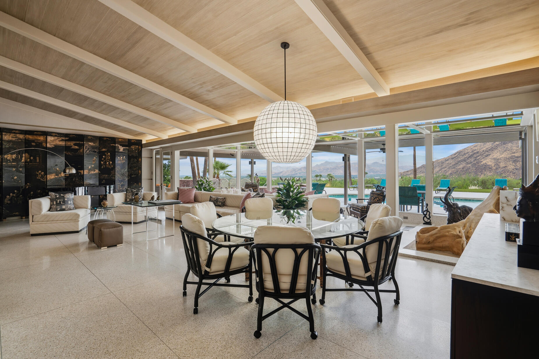 855 W Coronado AVE