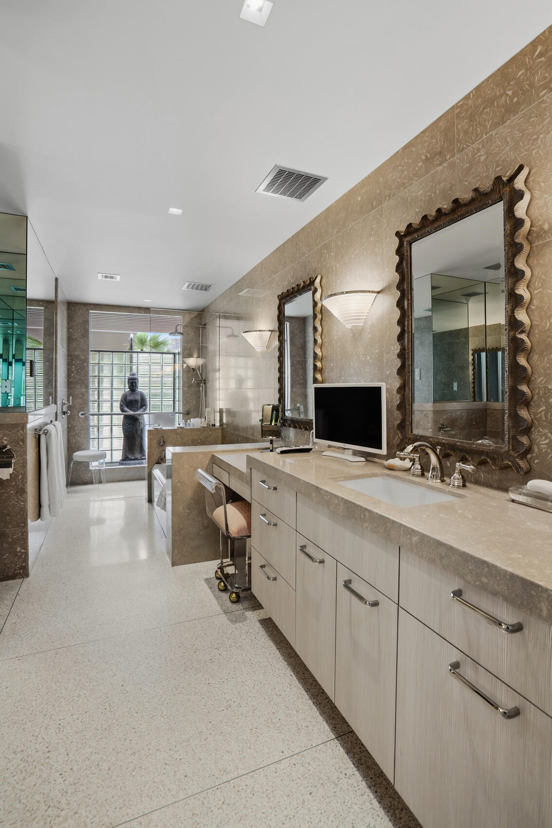 855 W Coronado AVE