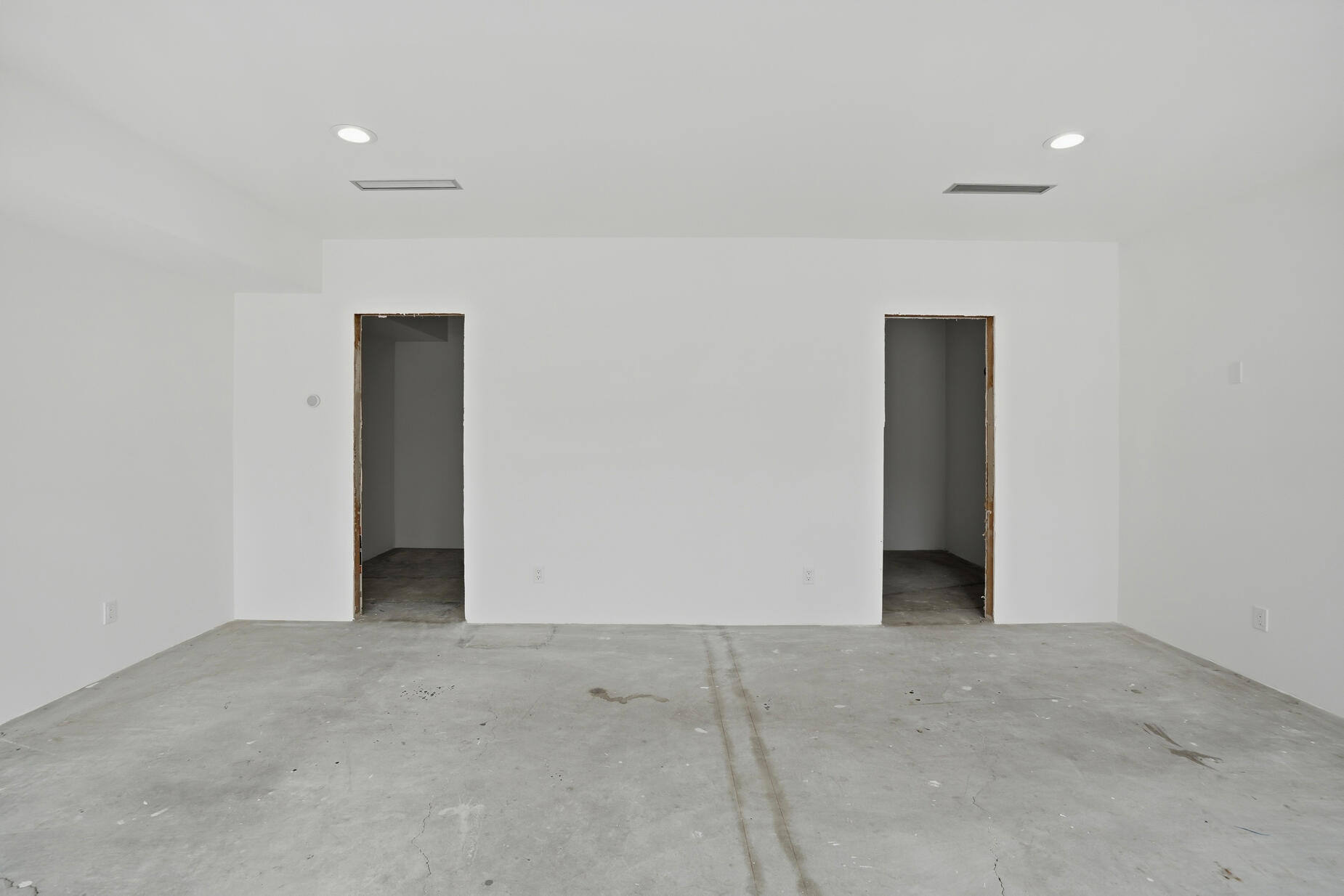 855 W Coronado AVE